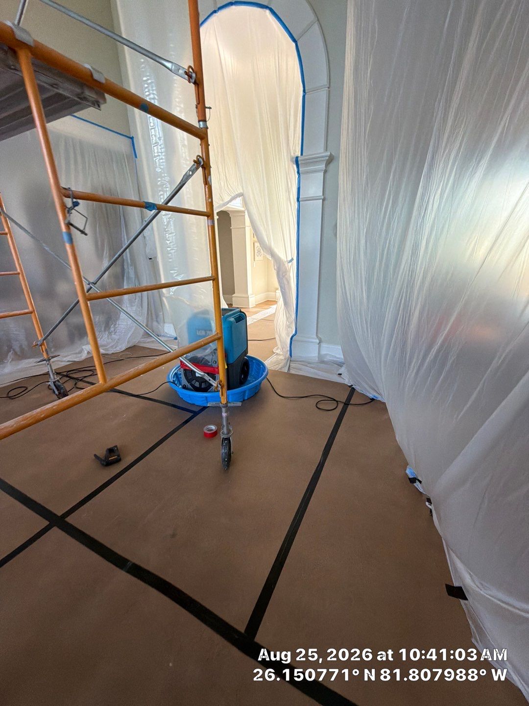 Moisture Detection and Structural Water Damage Restoration in Naples by Microscope