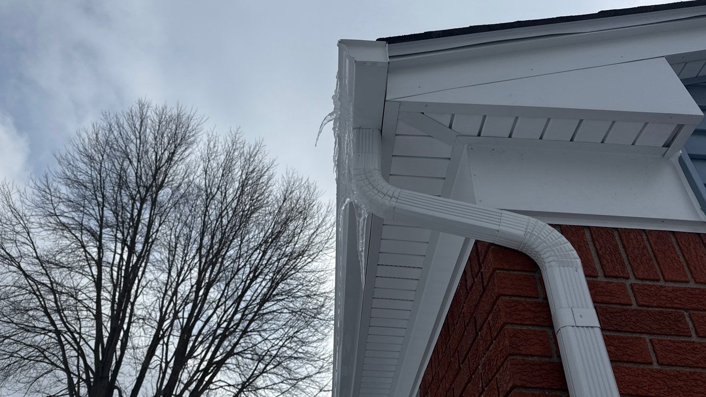 Siding Replacement using Alside Charter Oak D4.5" Colonial White by 180 Contractors