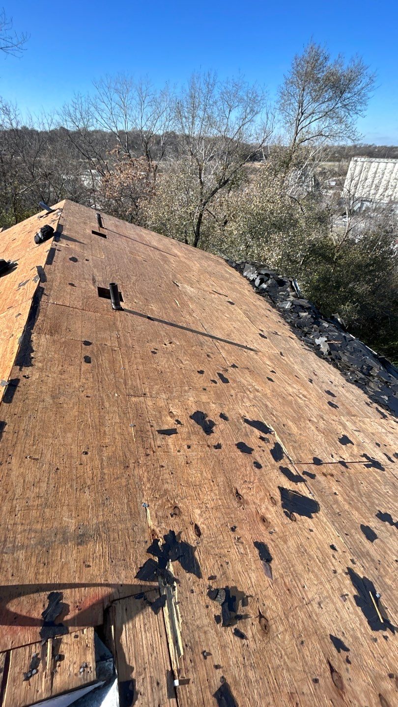 Commercial Shingle Install - Atlas Prolam Shingle - Color Black Shadow by Titan Commercial & Residential Roofing 