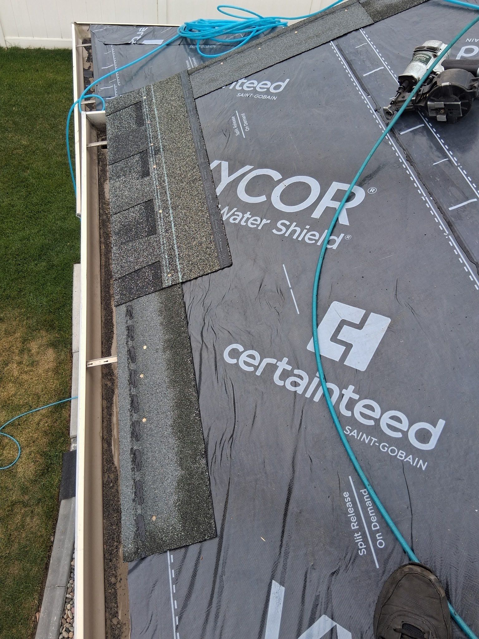 Residential Roofing Installation with CertainTeed Landmark PRO Madrid Ln Pasco, WA by Alpine Roofing