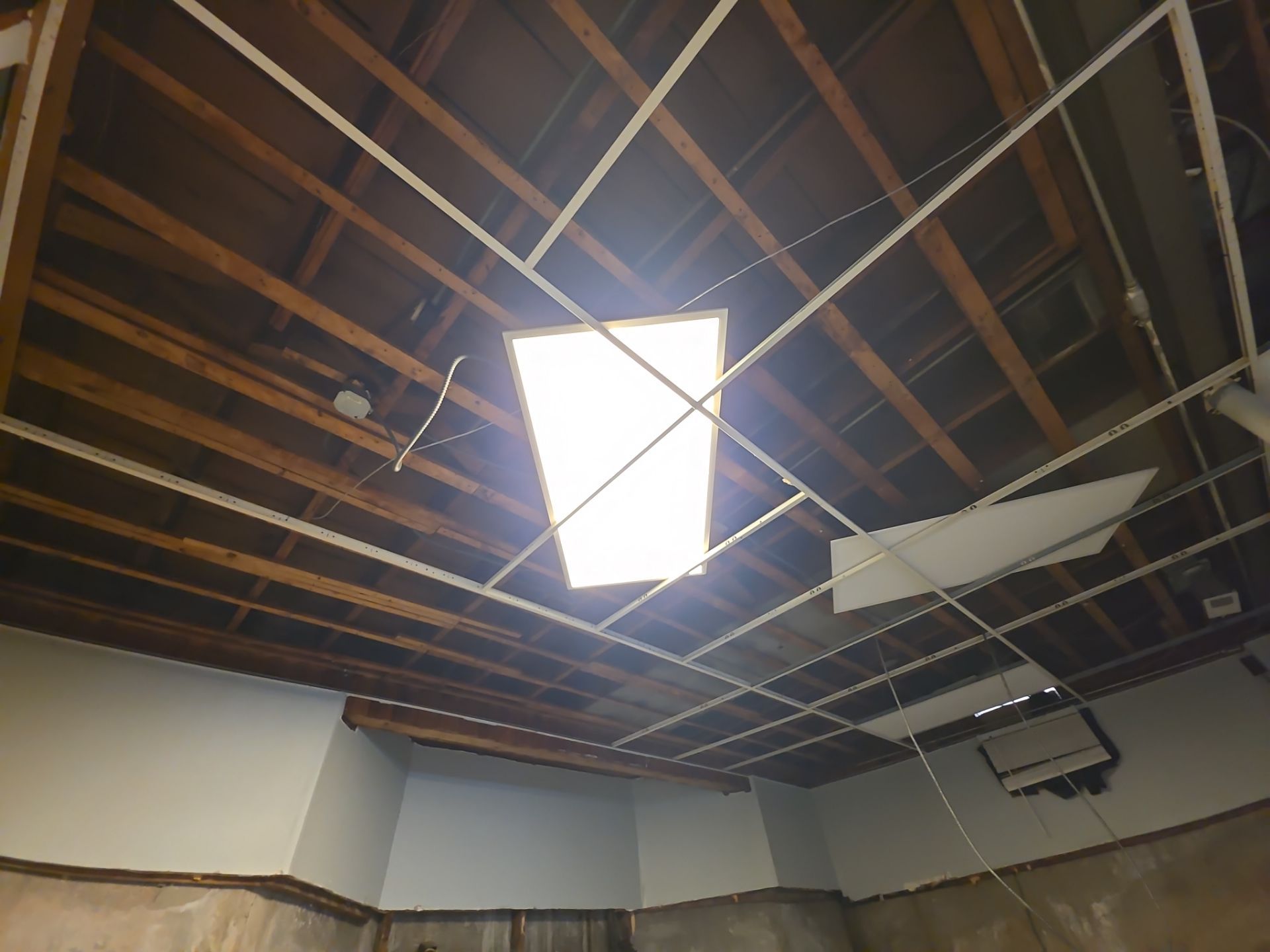 Sewage Drain Pipe Broke in the Kitchen Ceiling by Chicagoland Water Medics