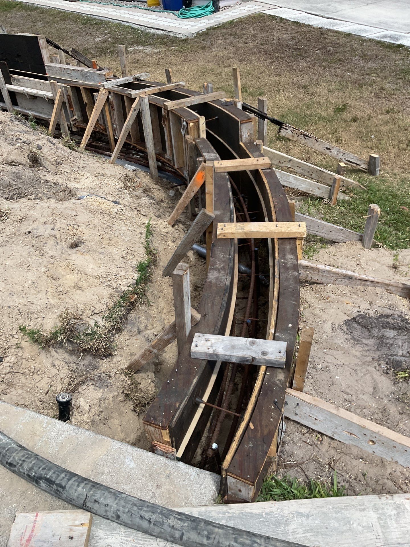 Custom Retaining Wall by Southern Gulf Construction