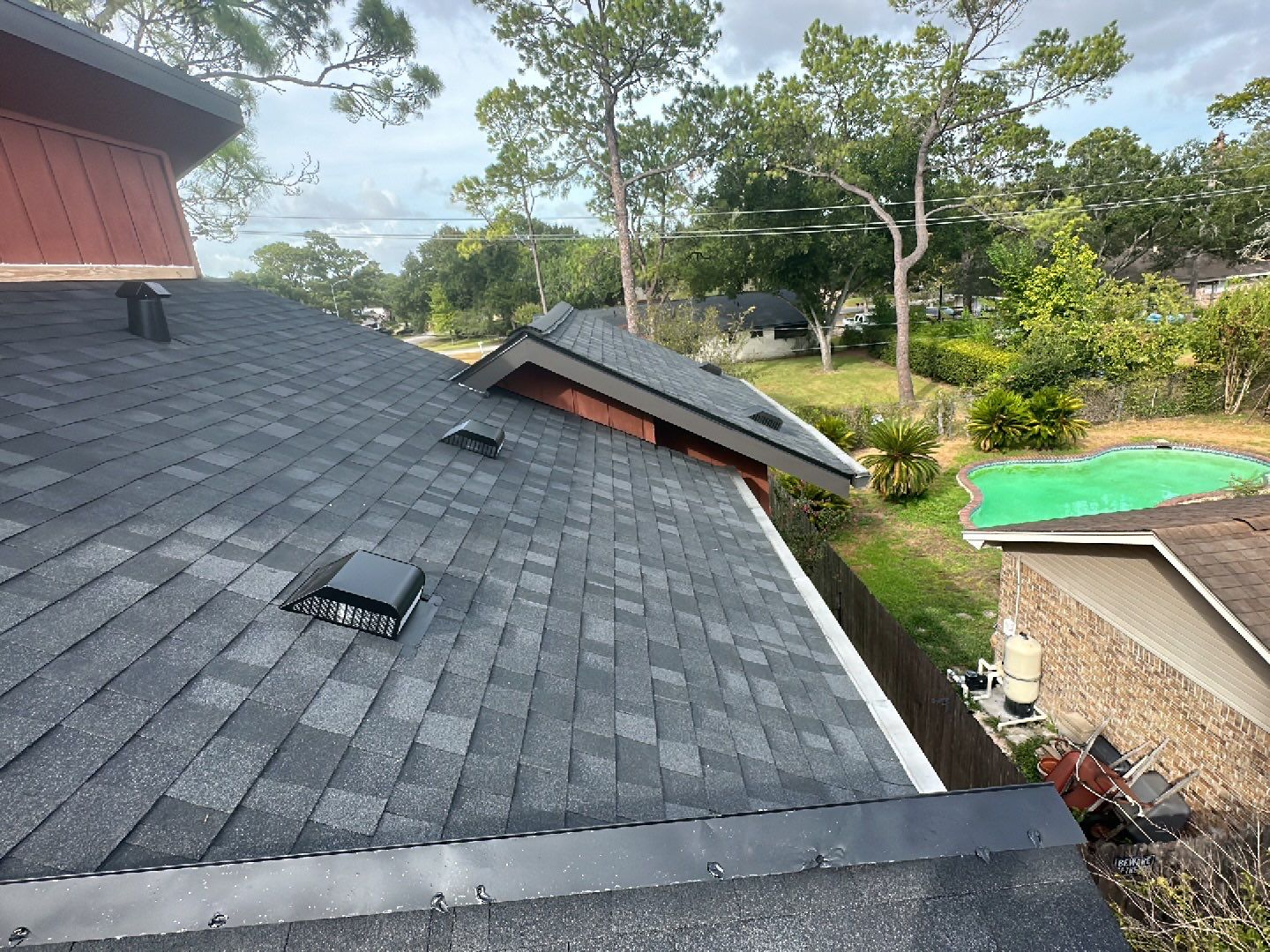 Residential Roofing Installation using Owen's Corning Duration (Lifetime) Shingles by Roof Repair Company