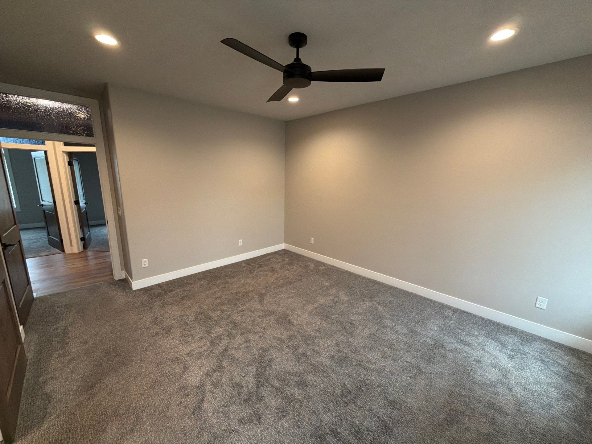 Sioux Falls Interior Finishing by Select Painting, Coatings & Garage Cabinets