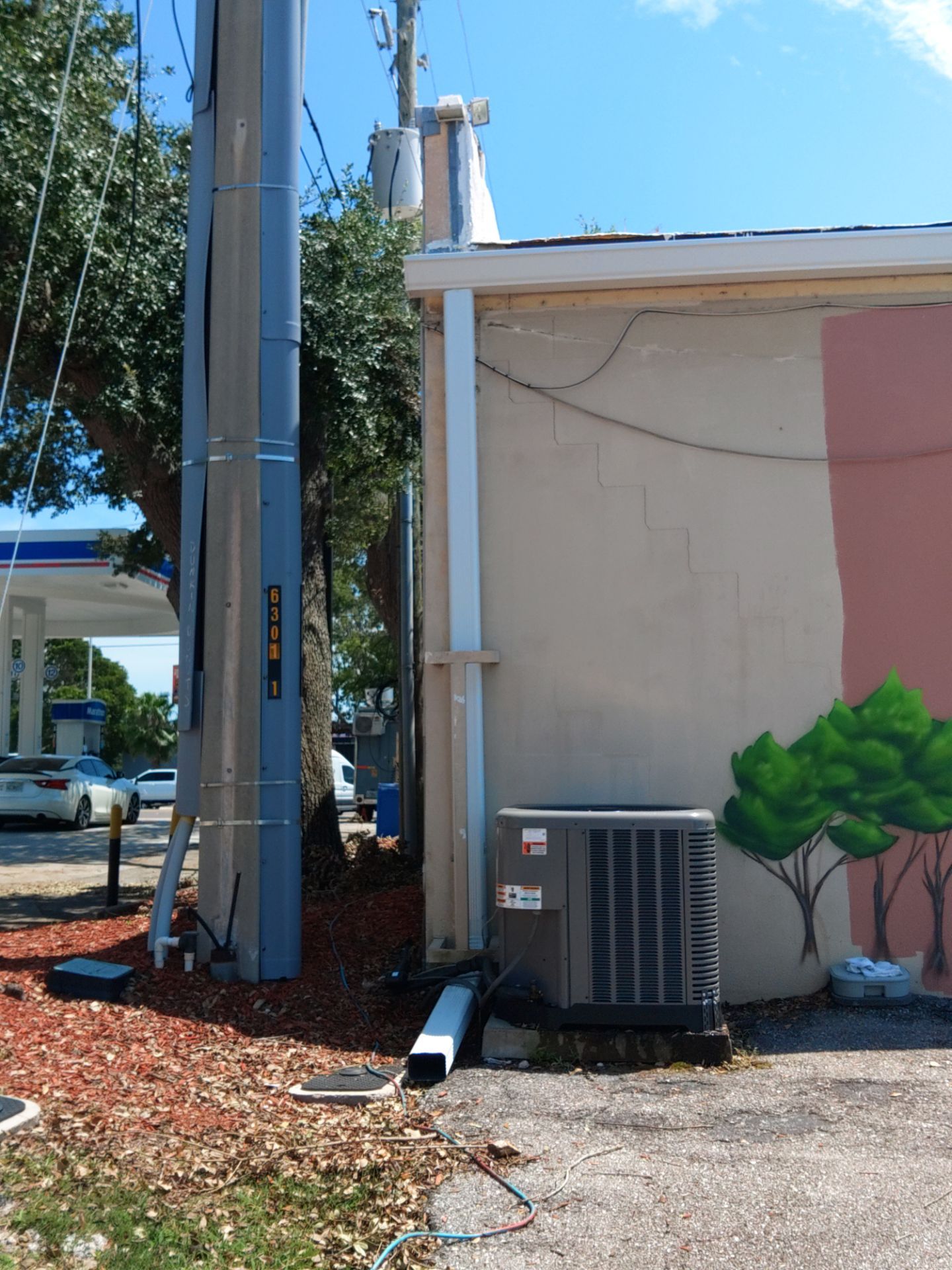 Commercial Gutters using 6 Inch Seamless Gutters in Sarasota FL by Gutter Professors