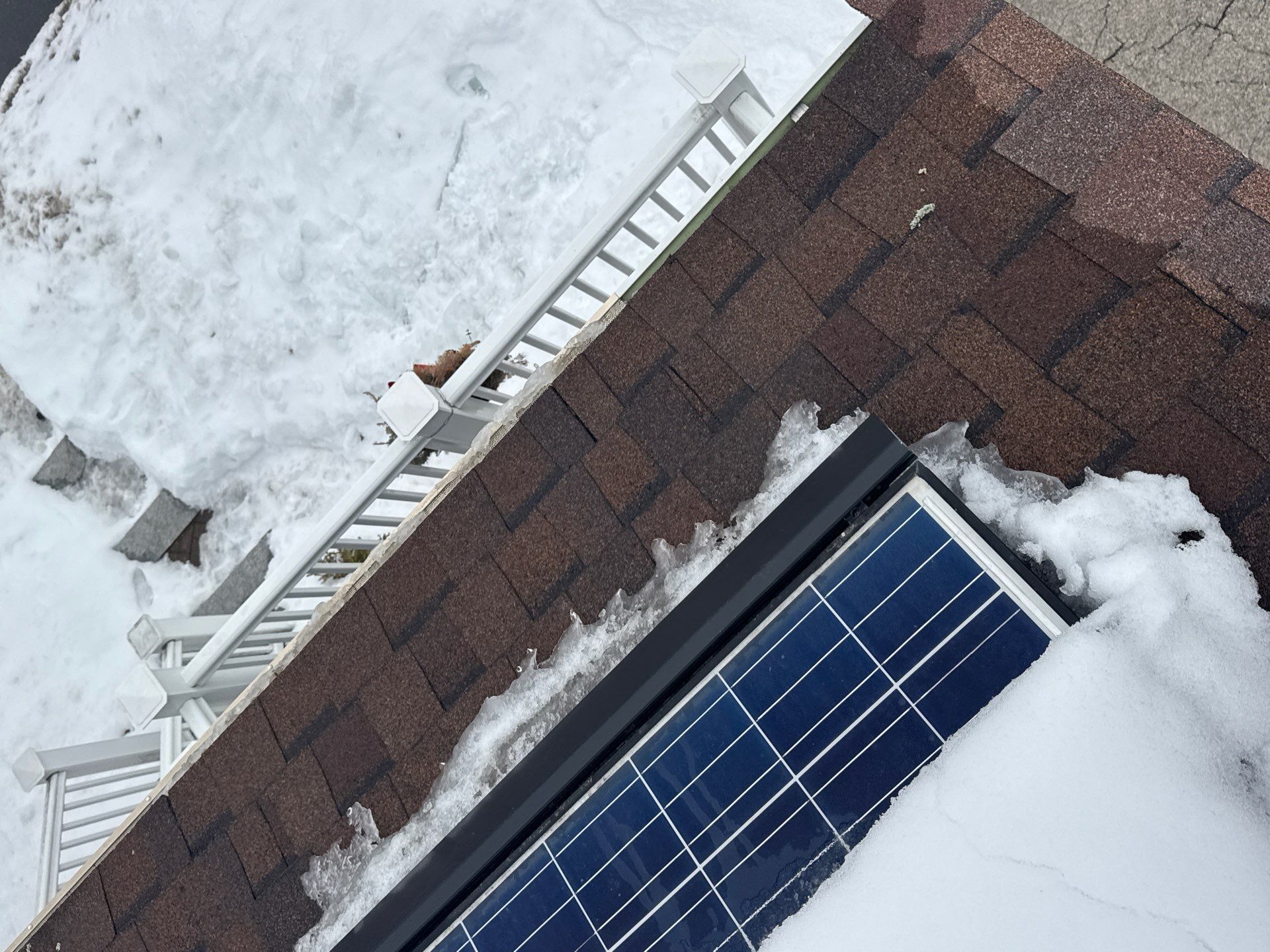 Ice Dam Removal & Snow Removal in Woburn, MA by Mighty Dog Roofing of Greater Middlesex County