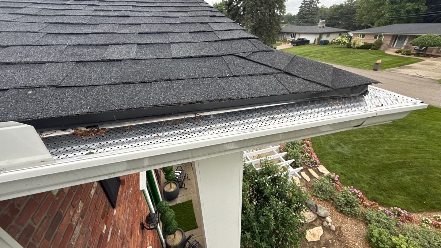 Roof Replacement using Owens Corning Onyx Black by 180 Contractors