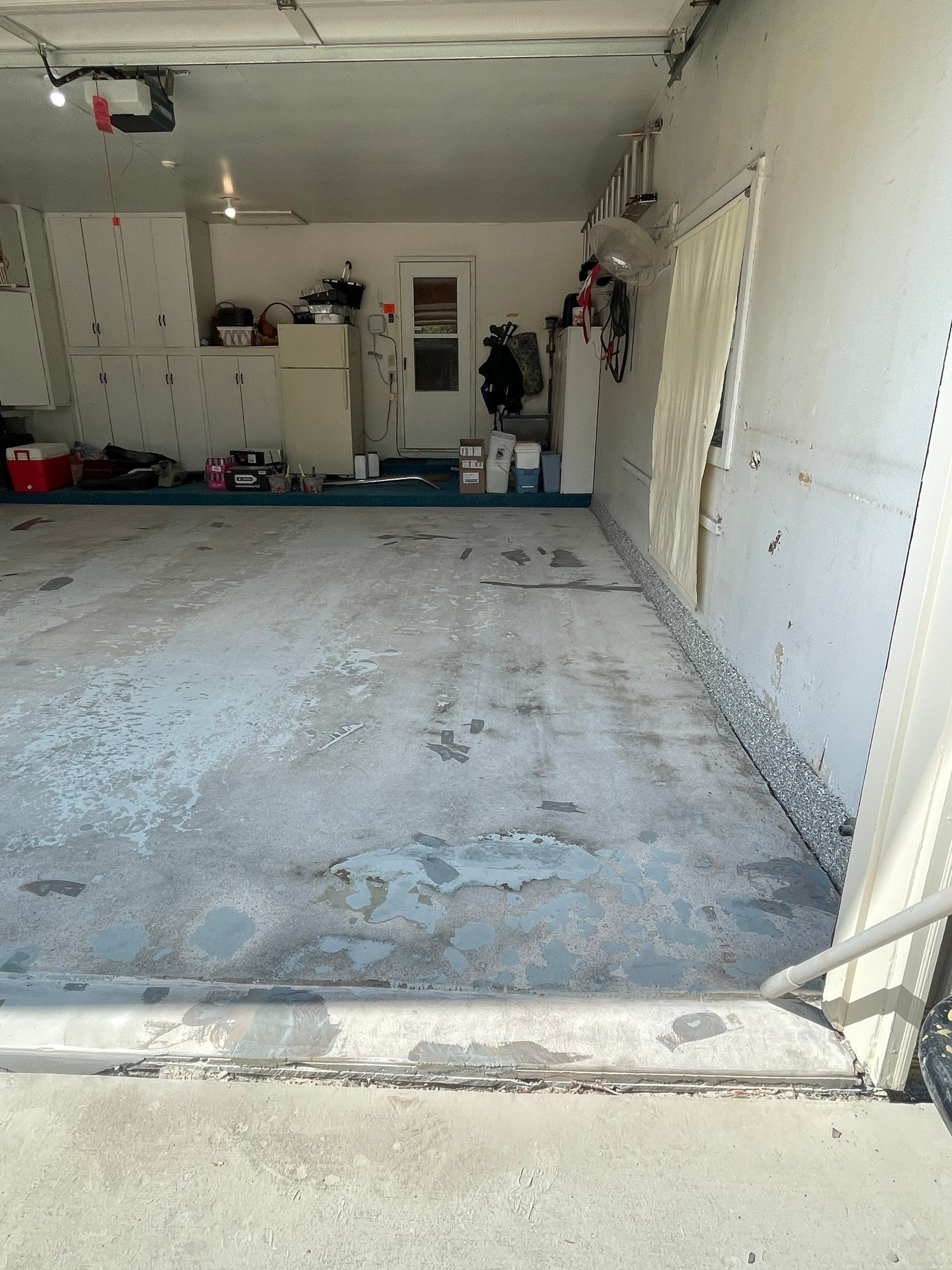 Custom Creekbed Garage Floor Coating in Sioux Falls by Select Painting, Coatings & Garage Cabinets