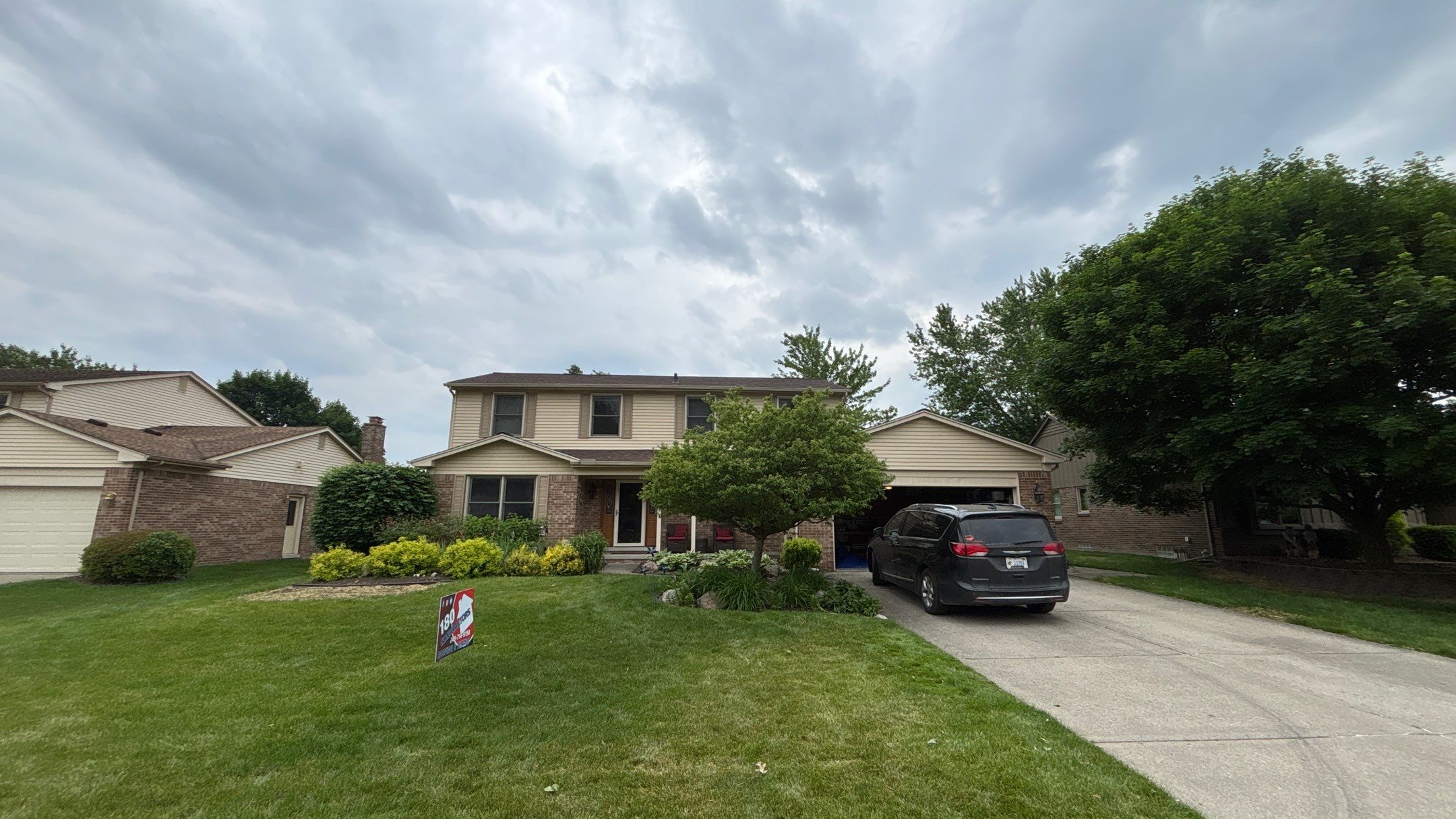 Siding Replacement using Alside S7 Cedar Mill Grain Pebble by 180 Contractors