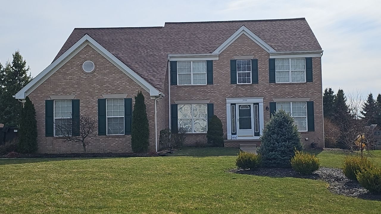 ATLAS PINNACLE COLOR: BURNT HICKORY DRIP EDGE: WHITE by Eagle Eye Roofing