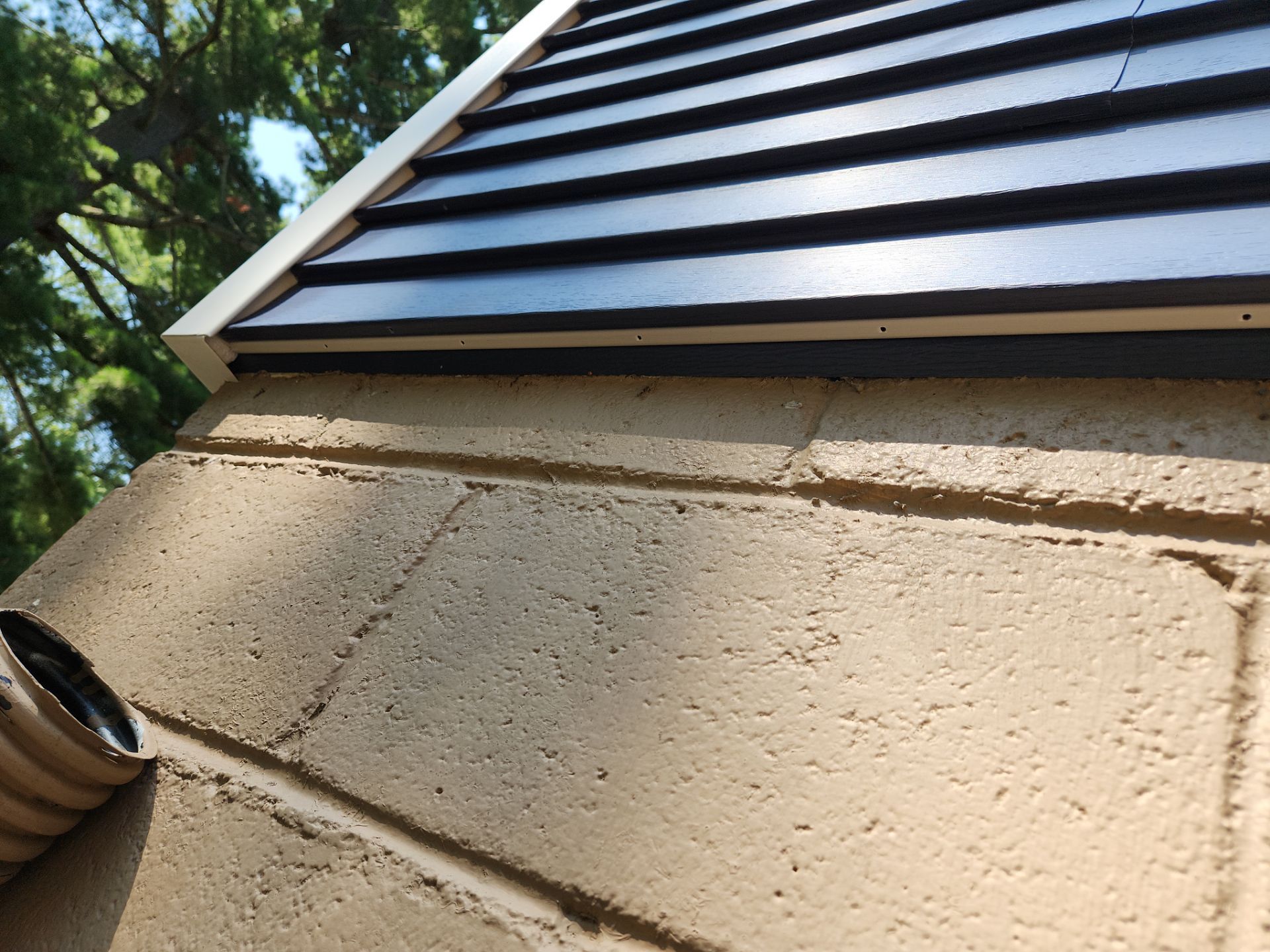 Kansas City Indigo Insulated Craneboard Siding and Window Replacement Project in Kansas City by EEC Windows, Siding & Roofing