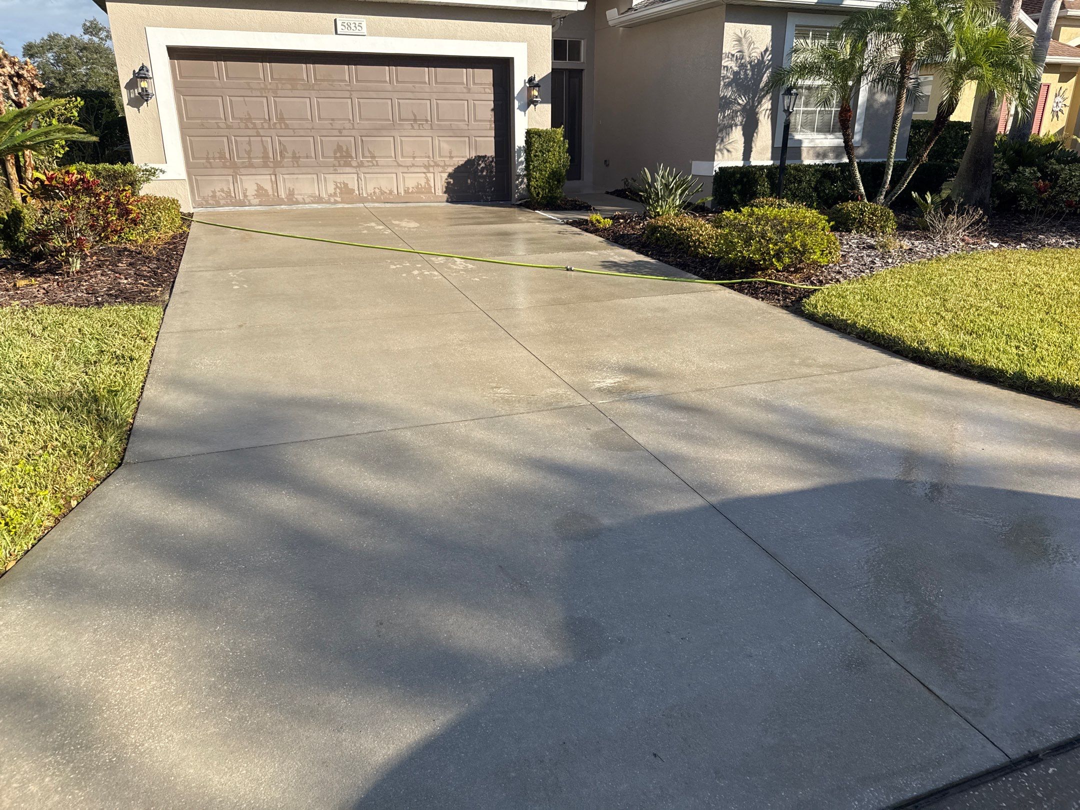 Driveway & Lanai Cleaning in Lexington Community, Parrish, FL | Sunshine AquaWash by Sunshine AquaWash