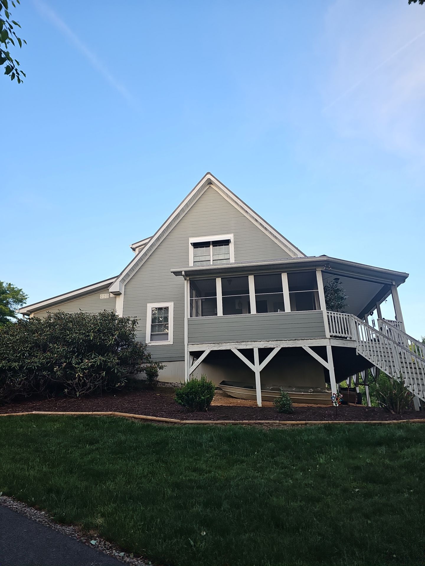 Miller Residence by Omnia Roofing