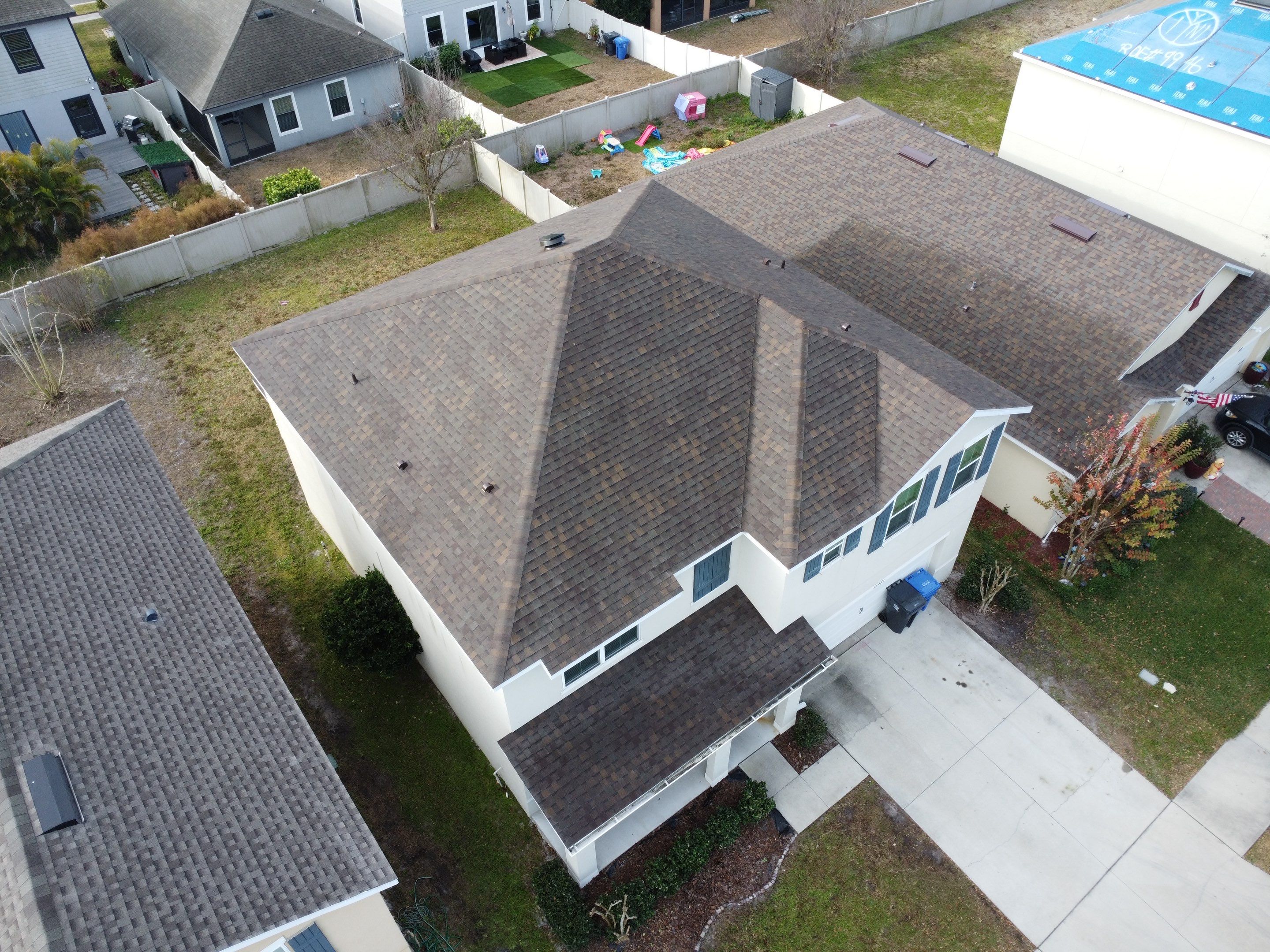 Roof replacement in Wimauma, FL by Steadfast Roofing 