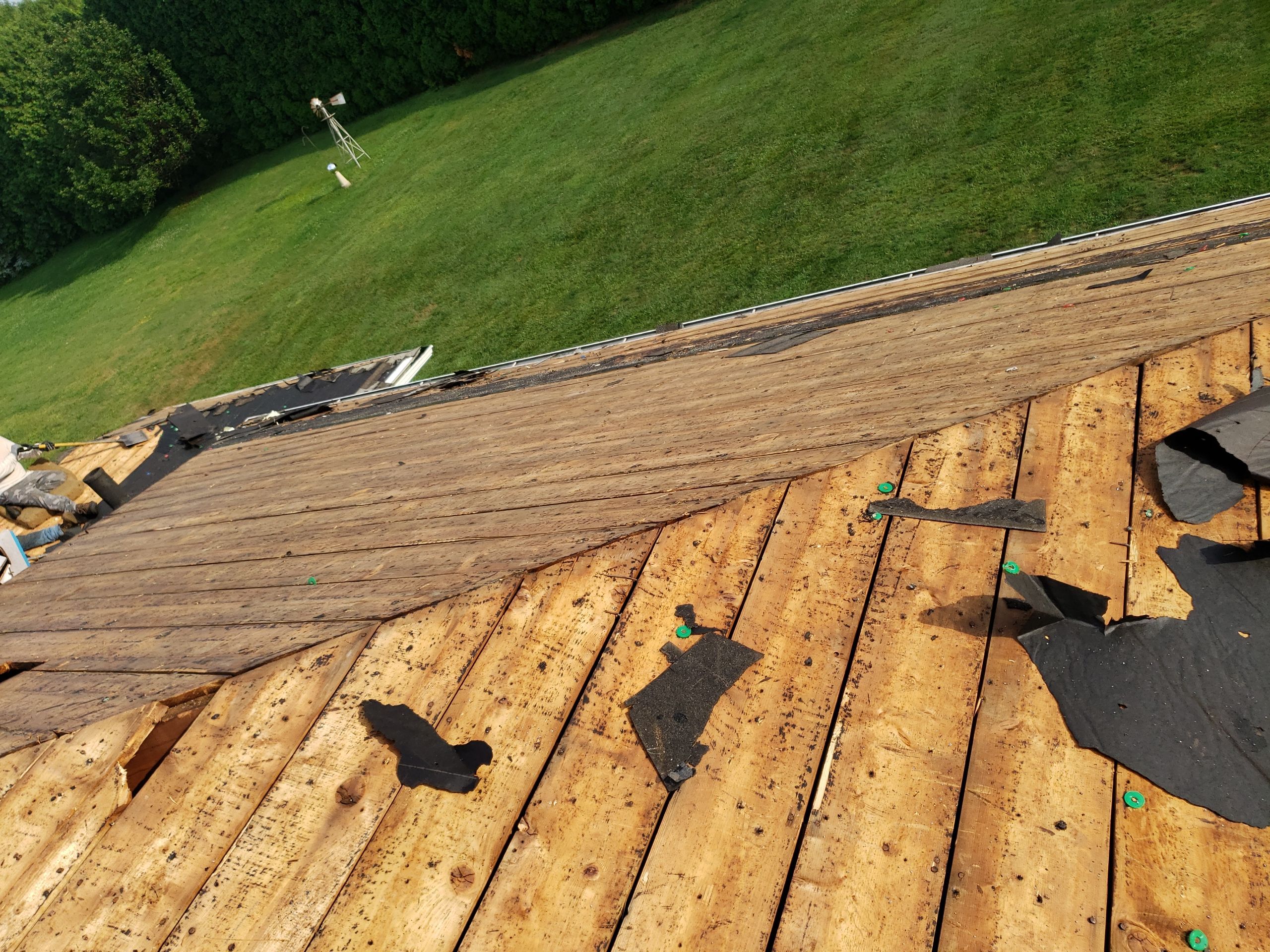 ATLAS PINNACLE COLOR: PRISTINE SCOTCHGARD BLACK DRIP EDGE: WHITE by Eagle Eye Roofing