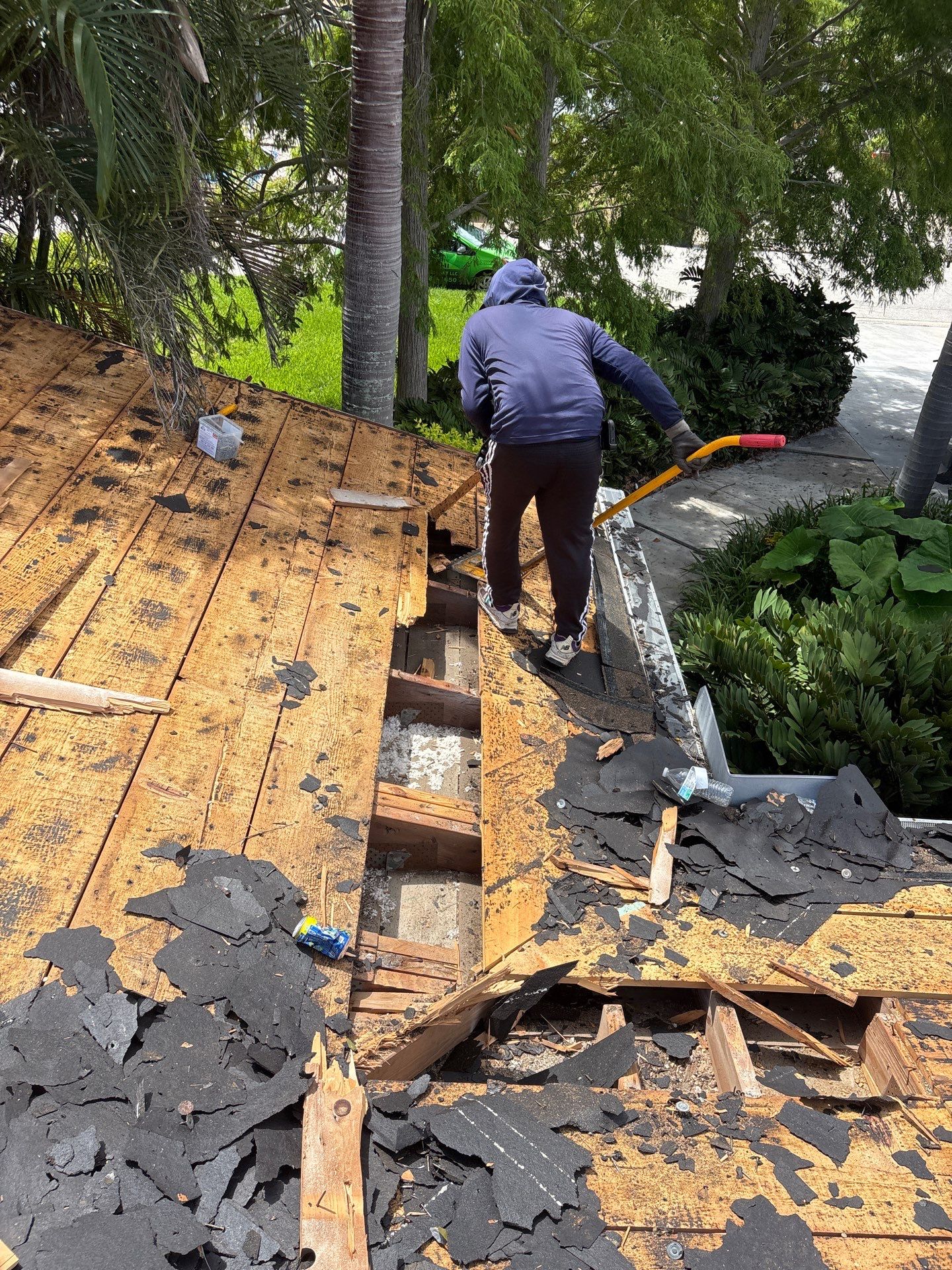 Project in St. Petersburg 33705 by Mitchell Roofing Company LLC 