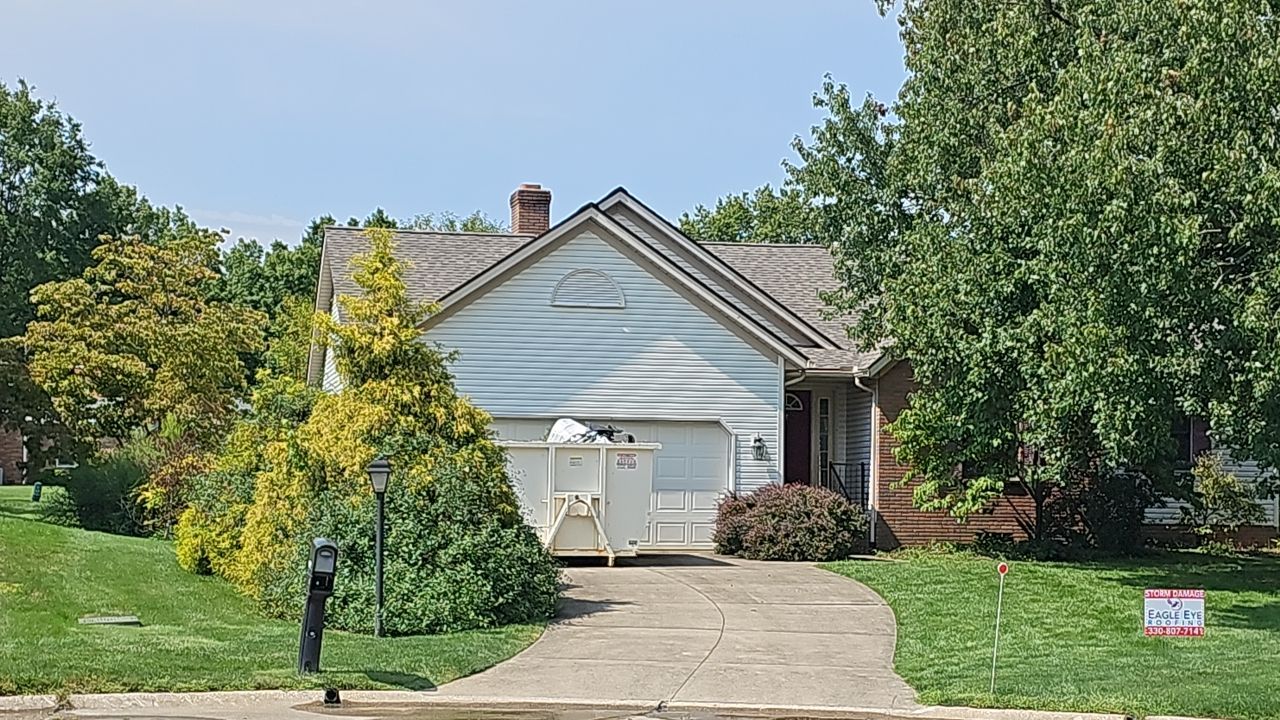 ATLAS PINNACLE COLOR: WEATHERED SHADOW by Eagle Eye Roofing