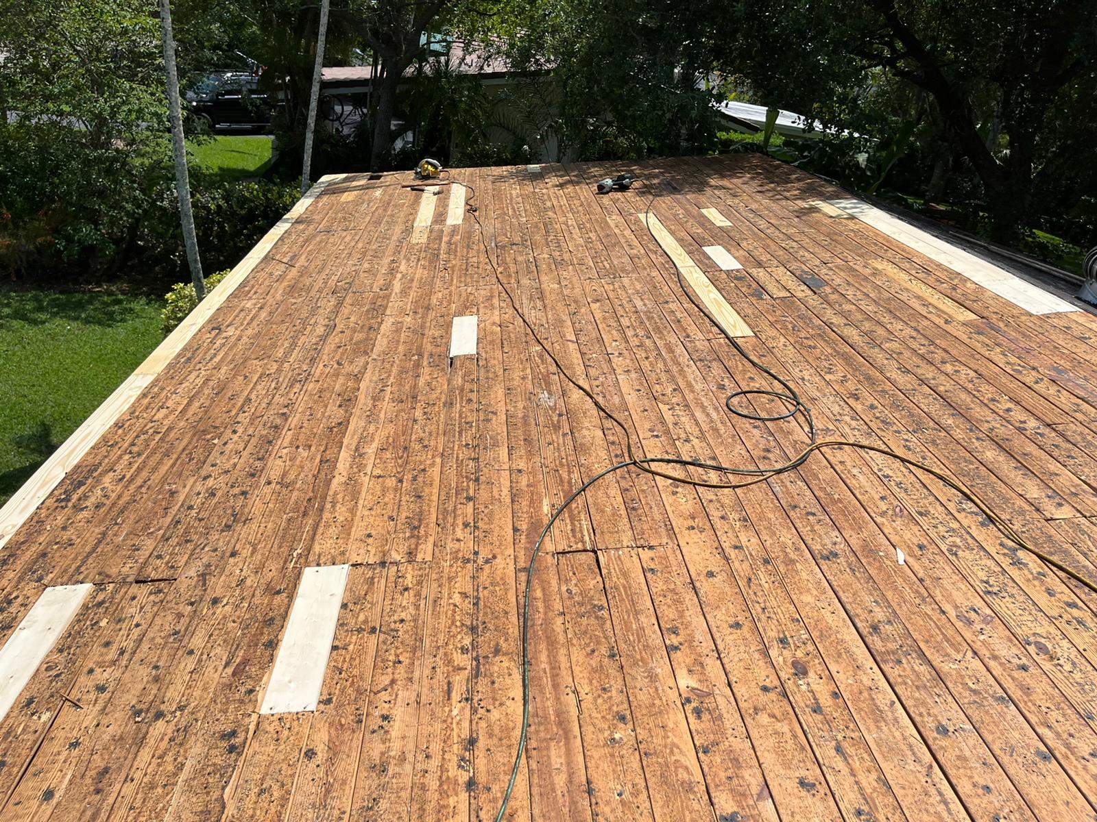Metal Roof - Galvalume Regal White by Istueta Roofing
