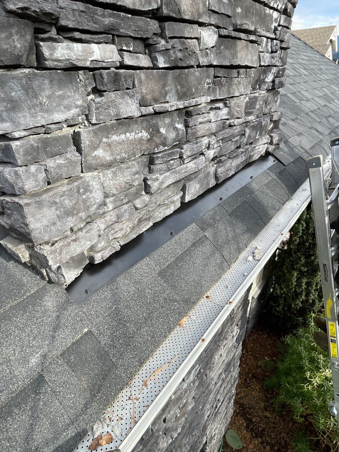 Residential Roofing Installation using Malarky Vista Shingles by Top Notch Roofing Inc