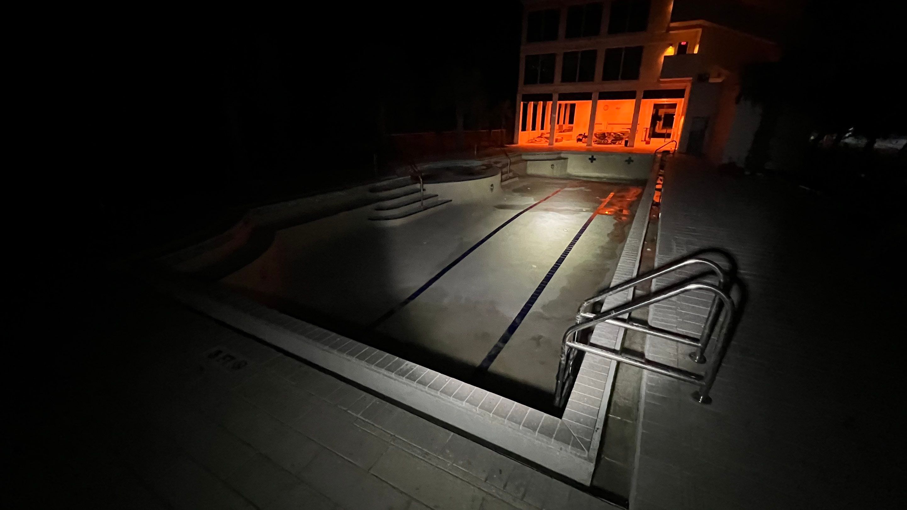 Beachside Community Club Pool Cleanout by APS Power & Water