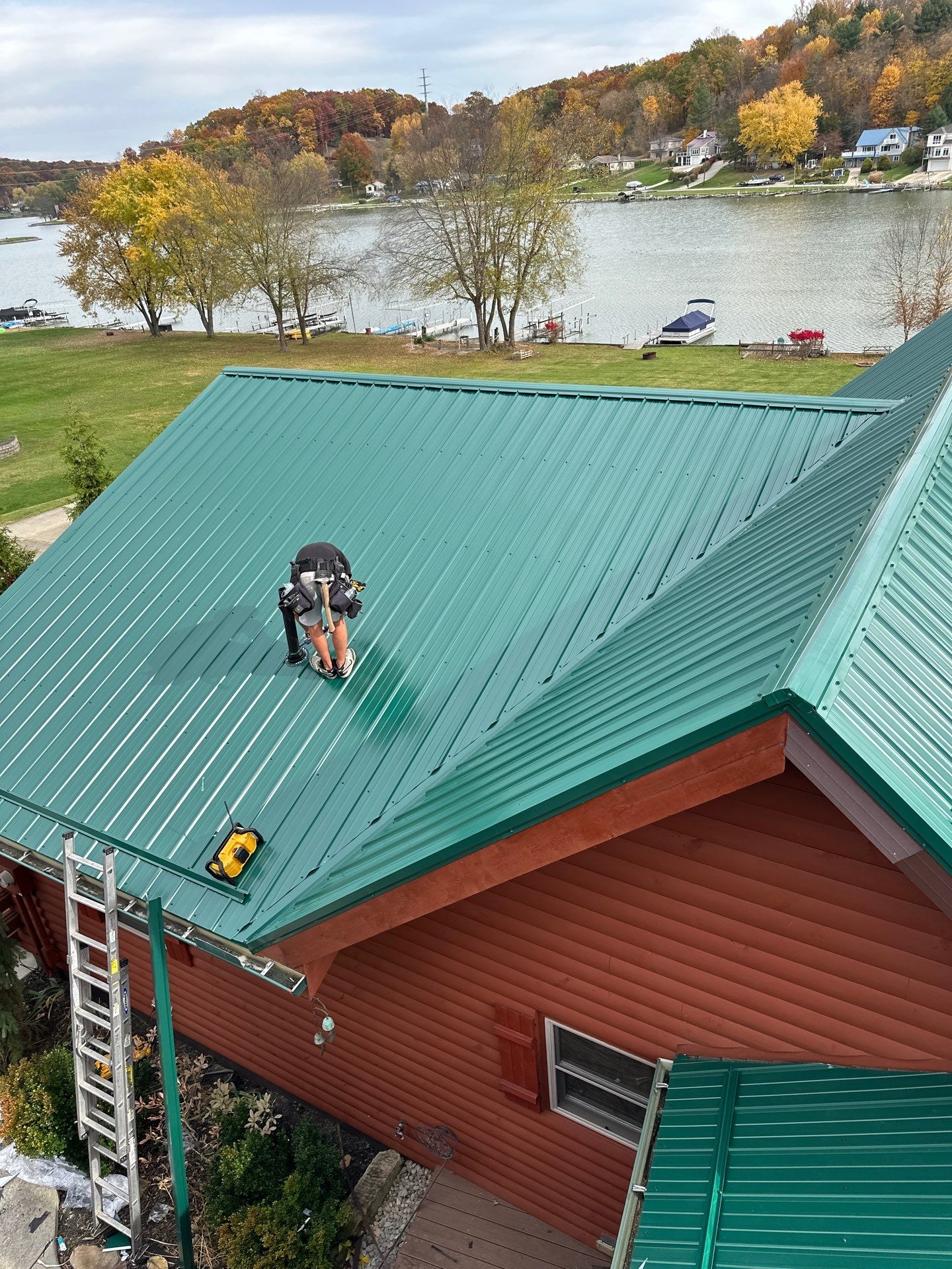 Alpha Rib, Color: Ivy Green by Eagle Eye Roofing