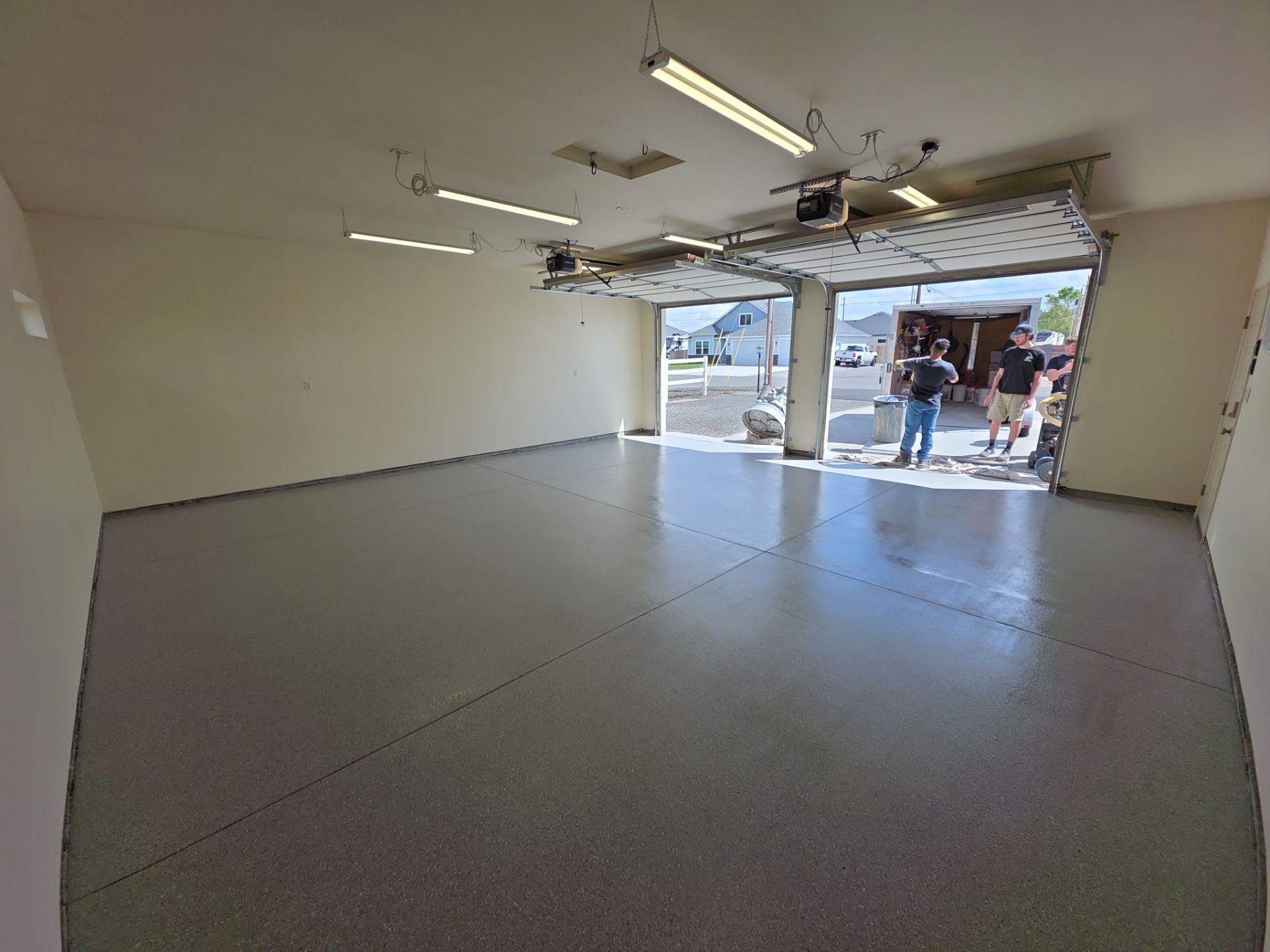 Garage Transformation using Agate Hybrid by Croc Coatings, LLC