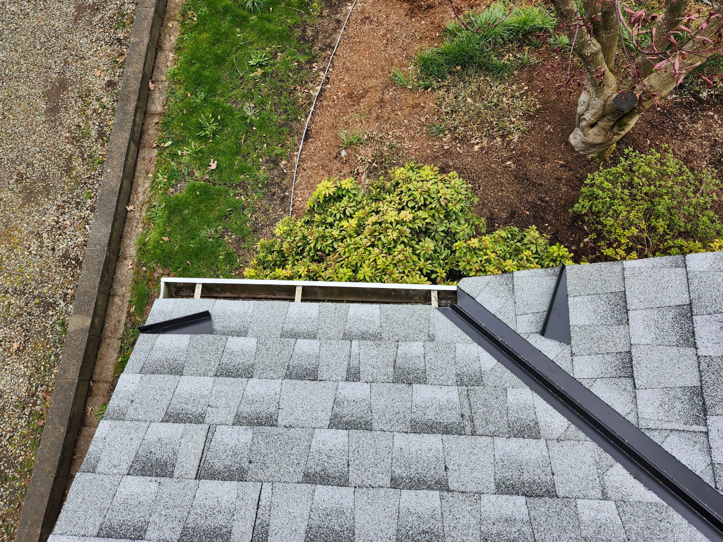 Residential Re-Roof using HDZ Birchwood by Top Notch Roofing Inc