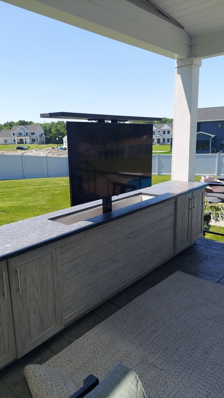 Outdoor Living - Addition by Ivy Lea Construction