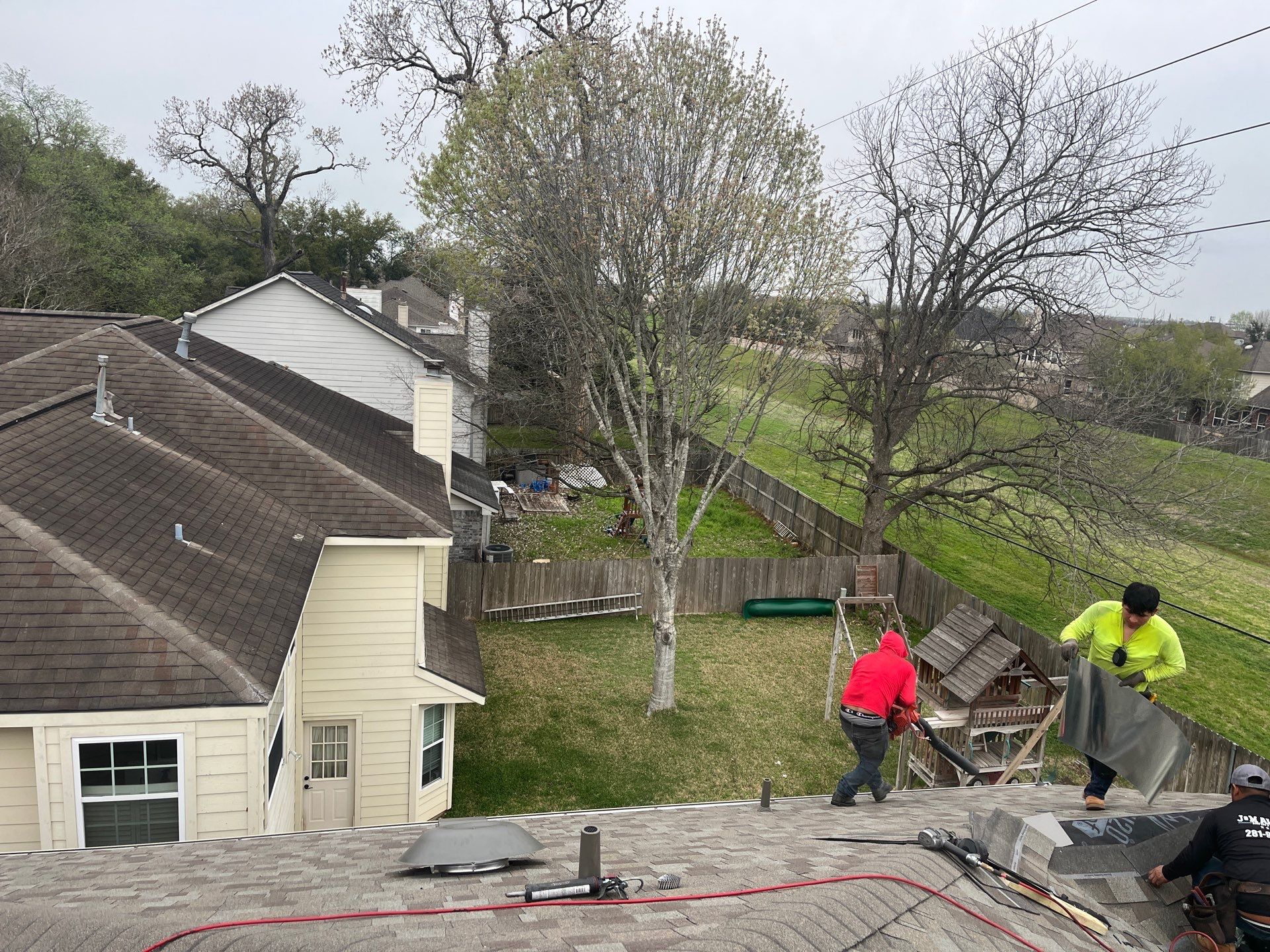 Residential Roofing Installation using Owen's Corning Duration (Lifetime) Shingles by Roof Repair Company