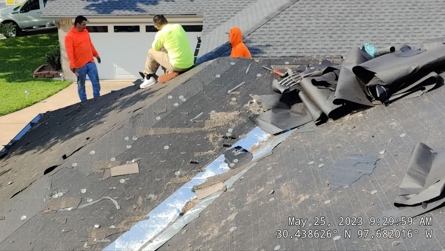 Residential Roofing Installation using Owens Corning Oakridge Onyx Black by DeZign Roofing & Exteriors