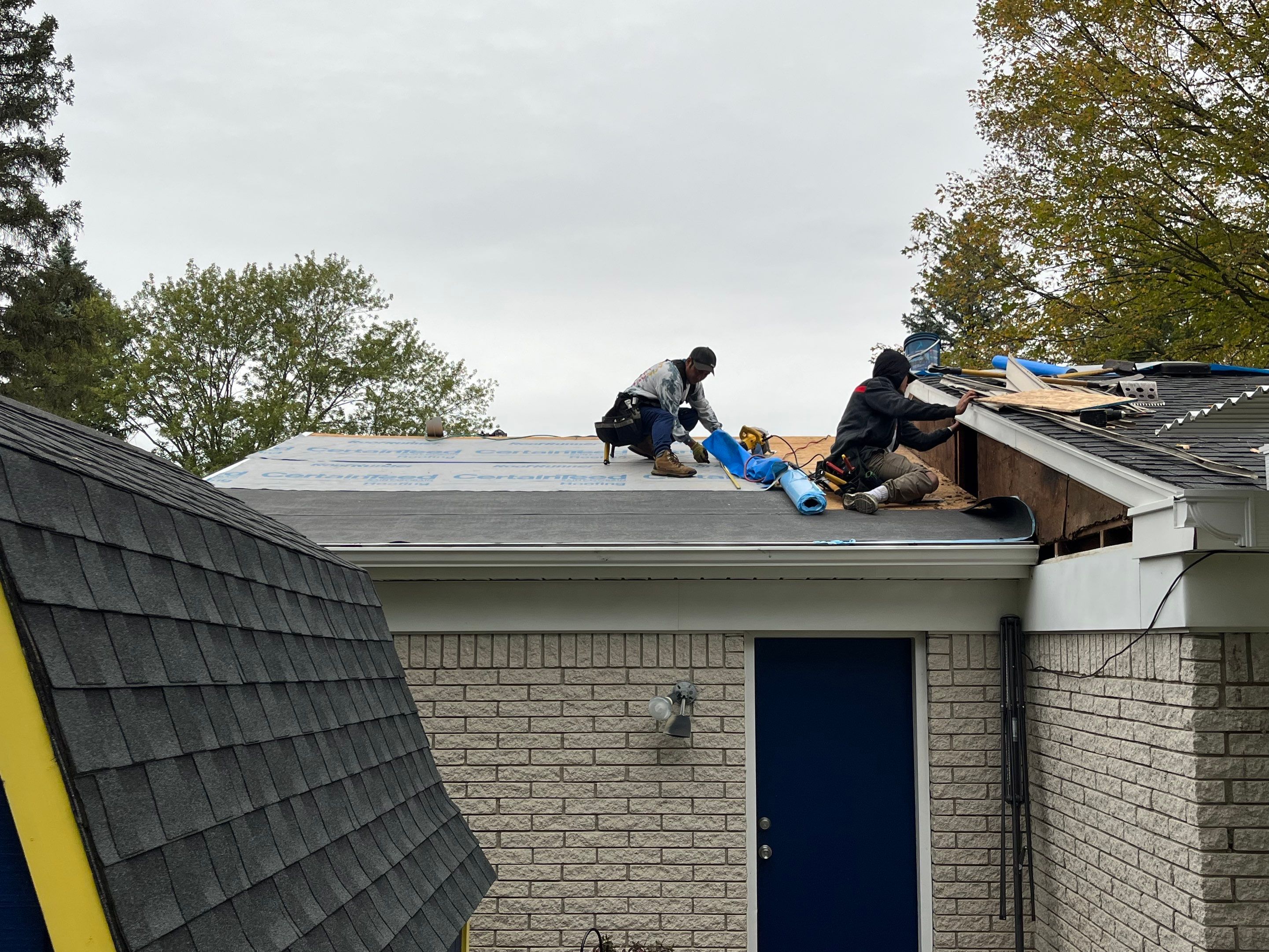 Roof Replacement using CertainTeed Landmark by 180 Contractors
