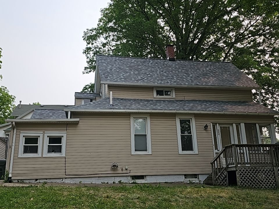 ATLAS PINNACLE COLOR: COASTAL GRANITE by Eagle Eye Roofing