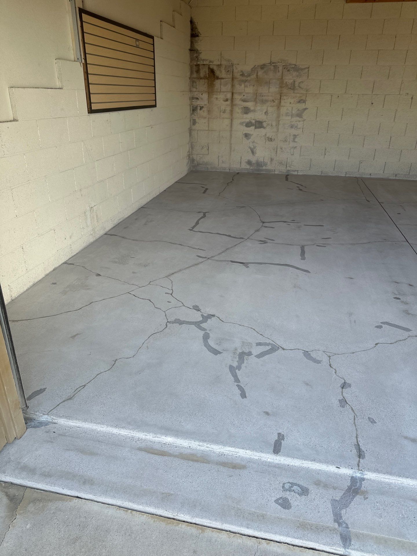 Polyurea Garage Floor Coating with Dolerite Chips in Morro Bay by MGP Coatings