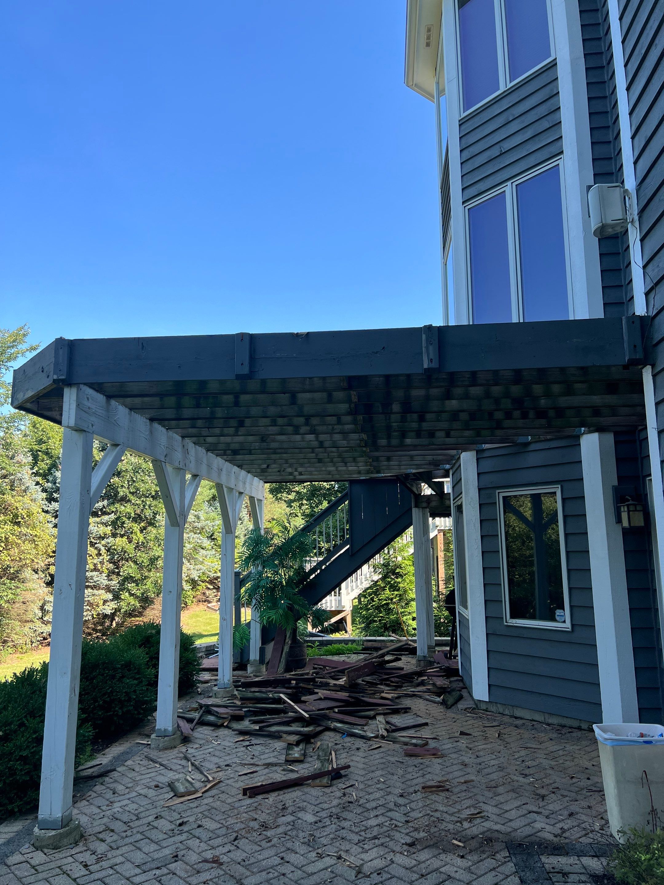 Deck by INQUSE GENERAL CONTRACTOR