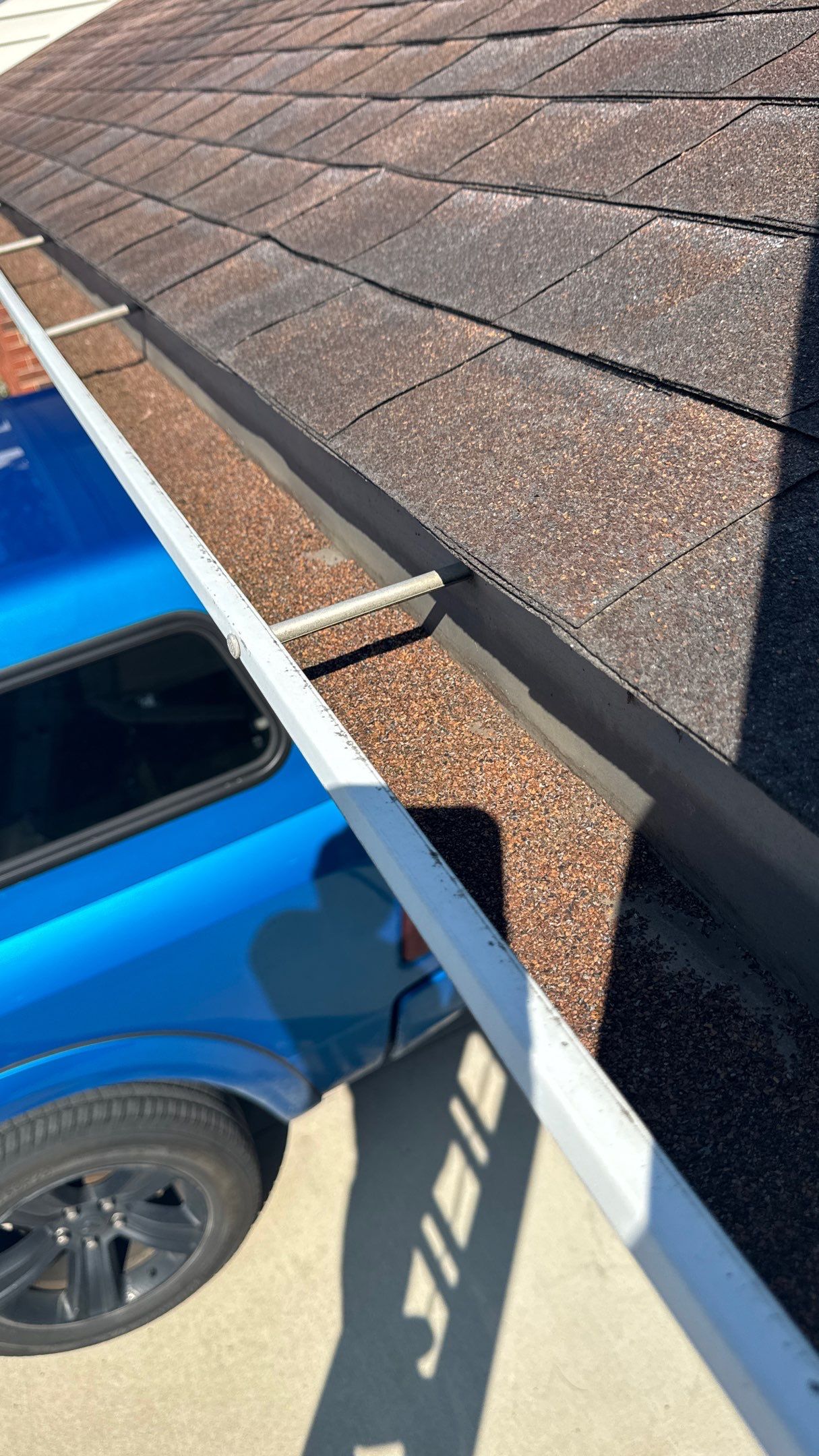 Roof Replacement using Owens Corning Onyx Black by 180 Contractors