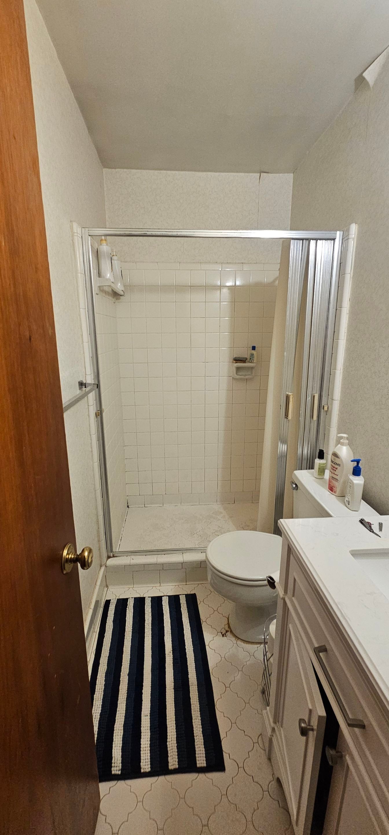 Kitchen and Bathroom rennovation by Ajayi Design and Construction 