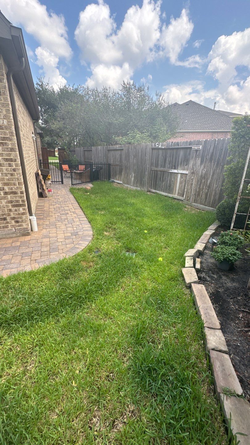 ๐ธ Linda & Dave Showcase: Backyard & Side Yard Renovation by Texas Urban Elements