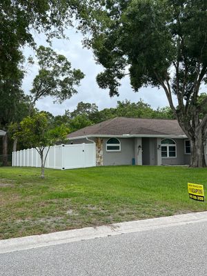 Sarasota, FL 6ft. Tall White Vinyl Privacy Fence