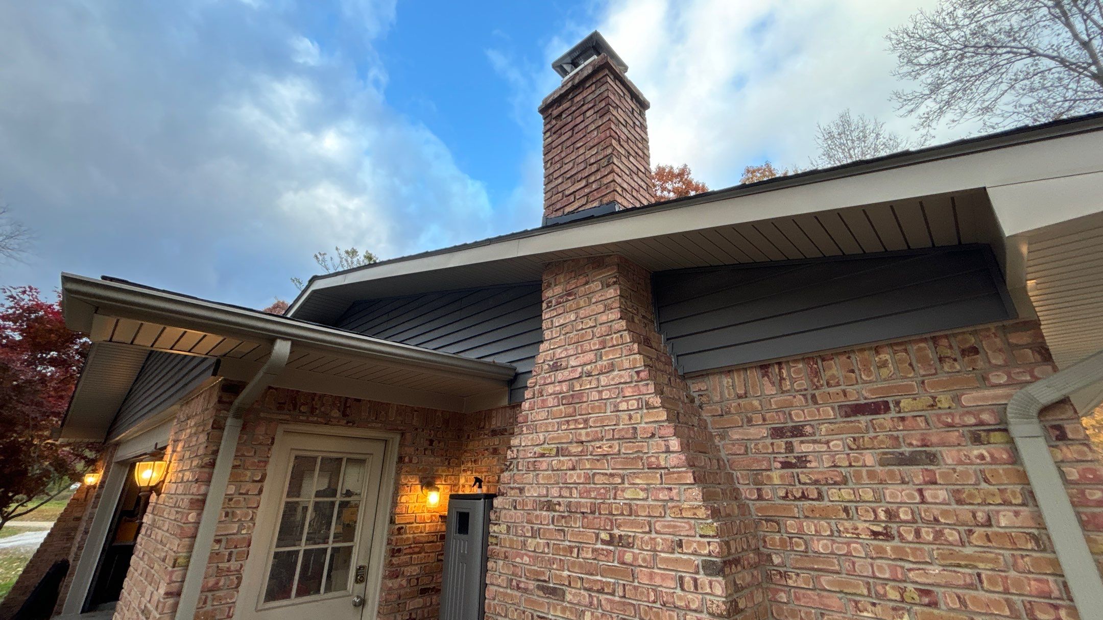 Siding Replacement using Alside Charter Oak D4.5" by 180 Contractors