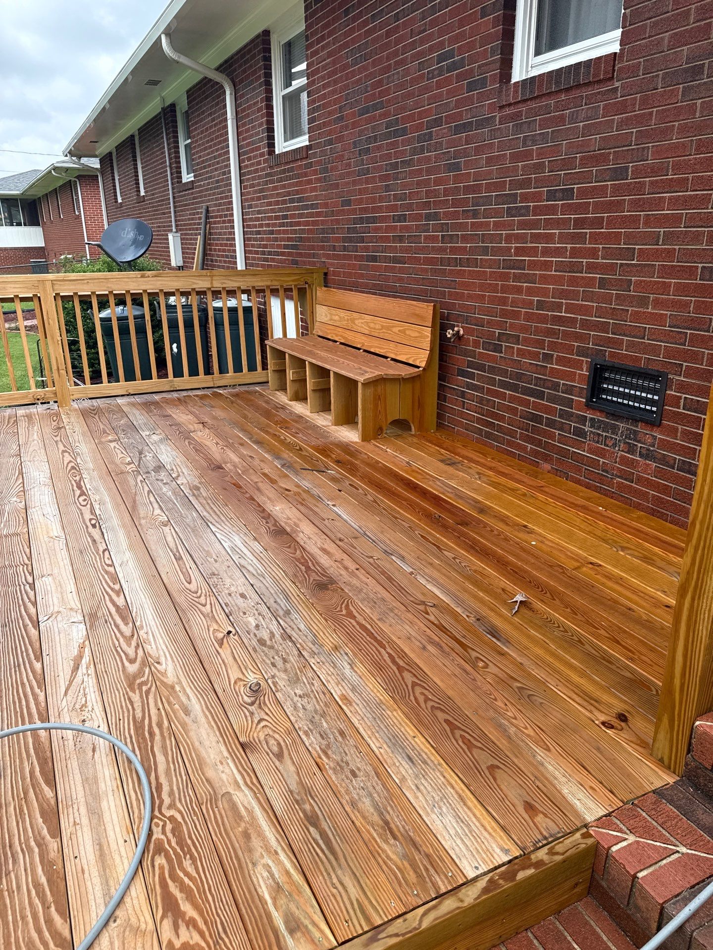 Wood Deck using Wood Sealant by DuraSeal
