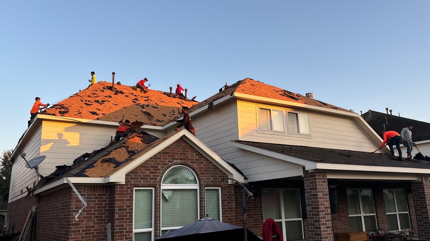 Residential Roofing Installation using Owen's Corning Duration (Lifetime) Shingles by Roof Repair Company
