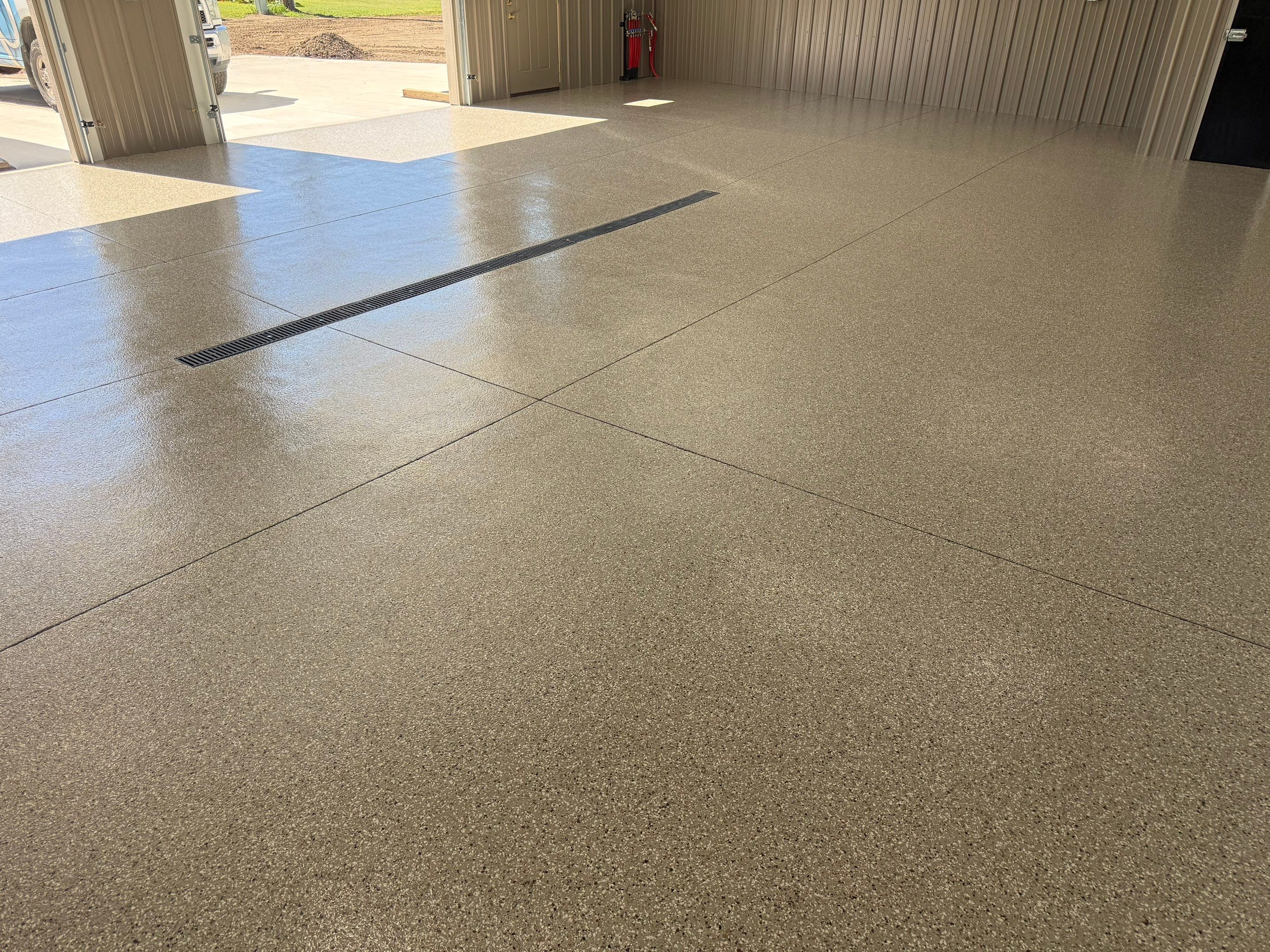 Creekbed Flake Coating in Woonsocket, SD by Select Painting, Coatings & Garage Cabinets