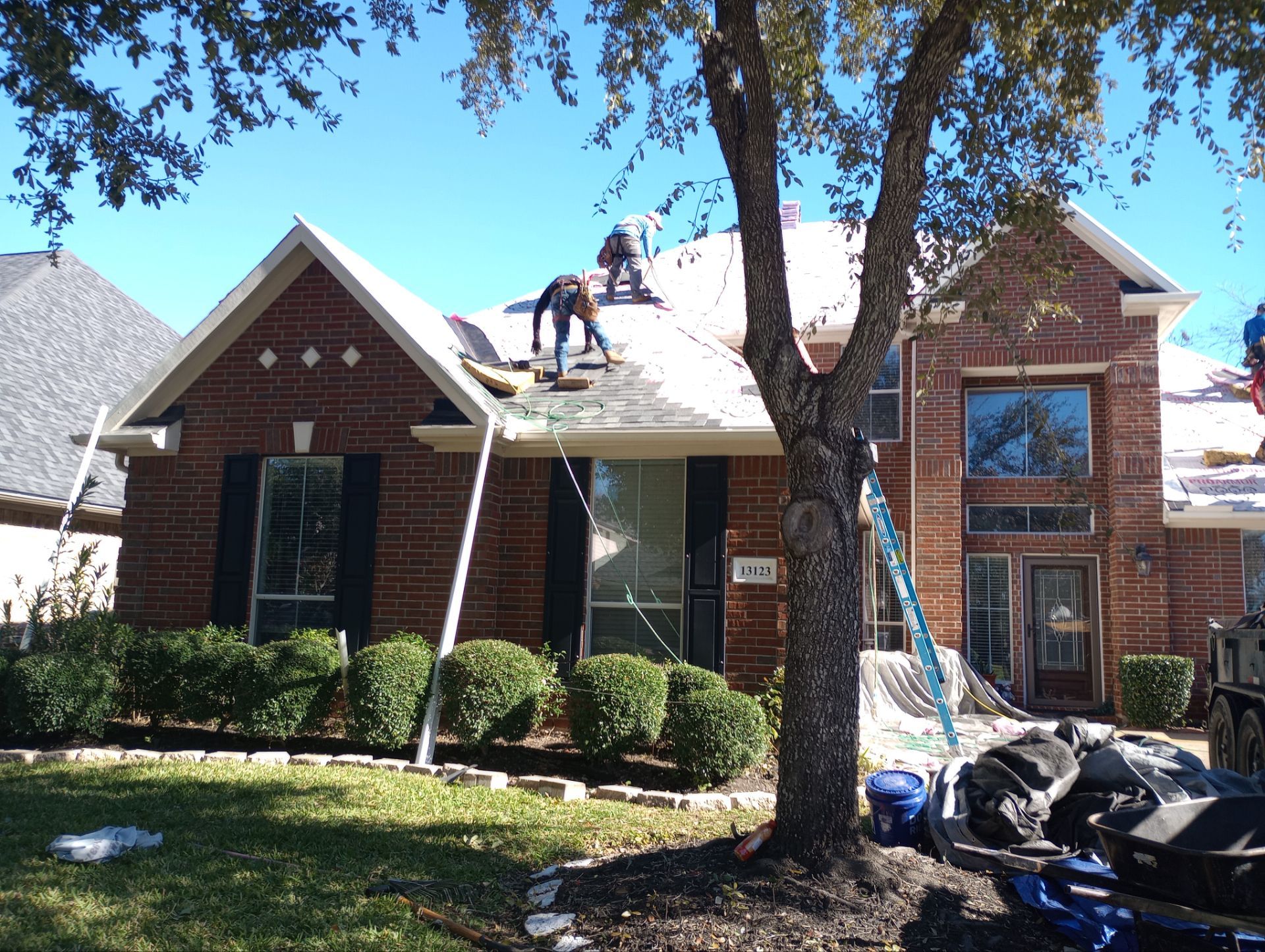 Residential Roofing Installation using Owen's Corning Duration (Lifetime) Shingles by Roof Repair Company