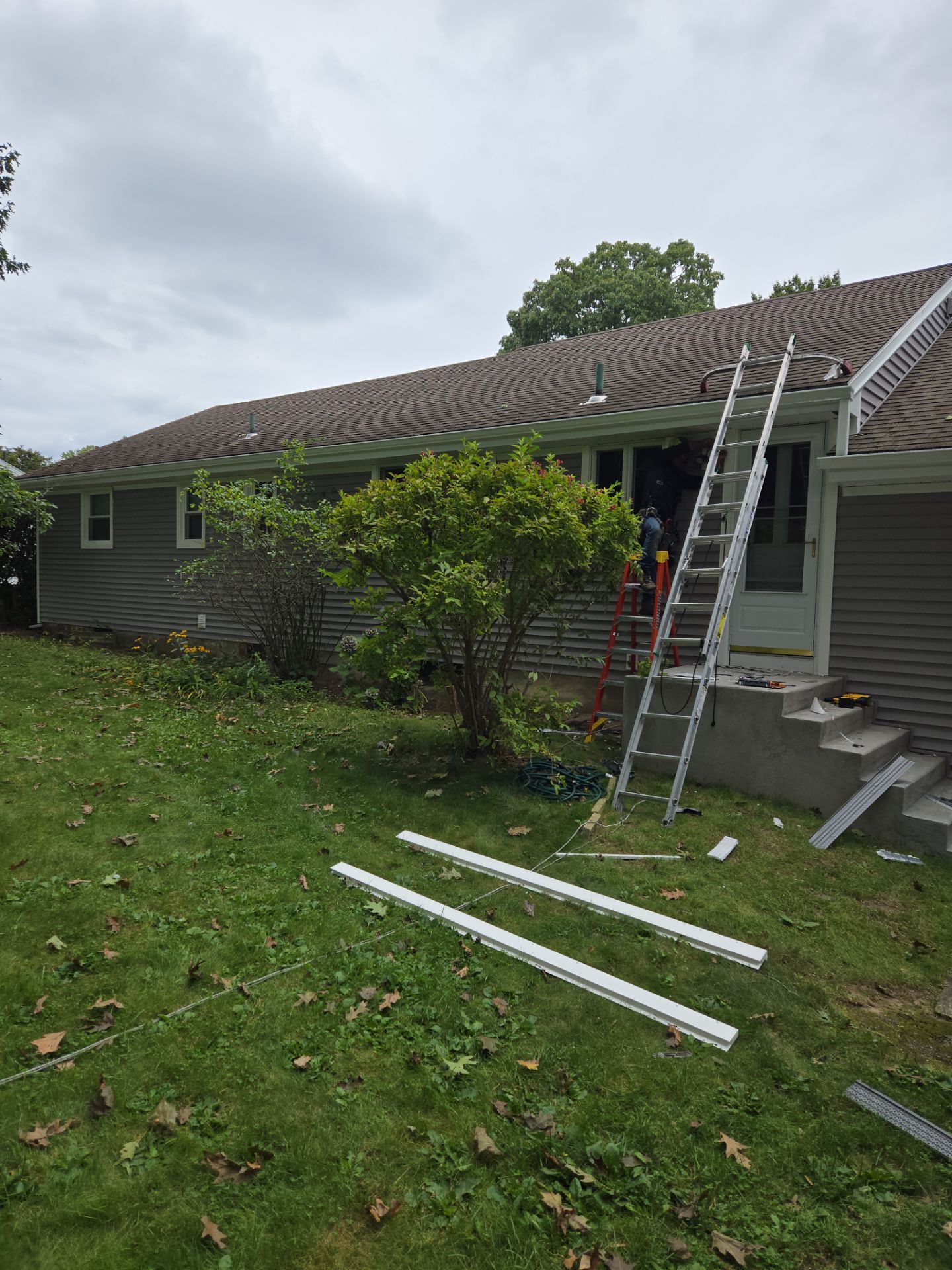 Siding Installation using CertainTeed Monogram Vinyl Siding - D4 - Granite Gray by A Plus Exterior