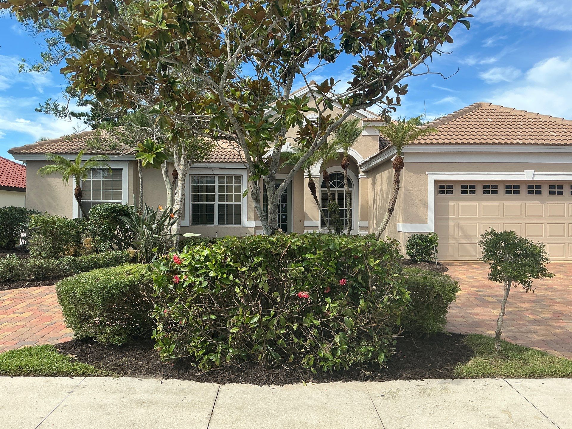 Clean and Seal Super Gutters in Sarasota FL by Gutter Professors