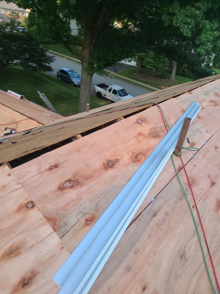 Burke: CertainTeed Landmark Pro Architectural Shingles in Max Def Weathered Wood by RM Banning, Inc.