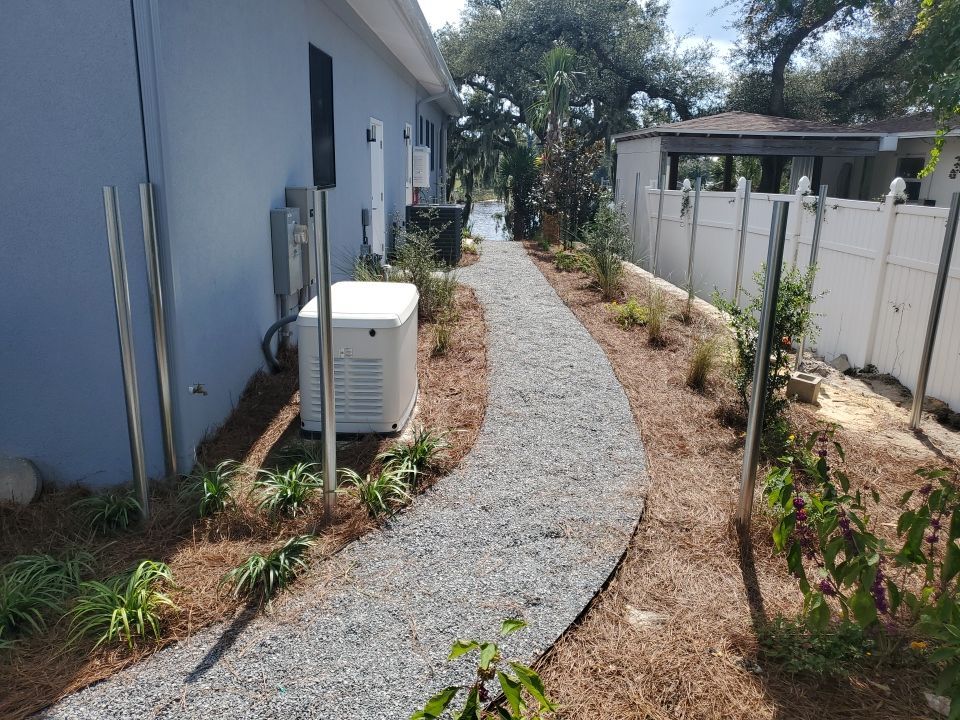 Custom Horizontal Fence  by Hip Square Fence Inc.