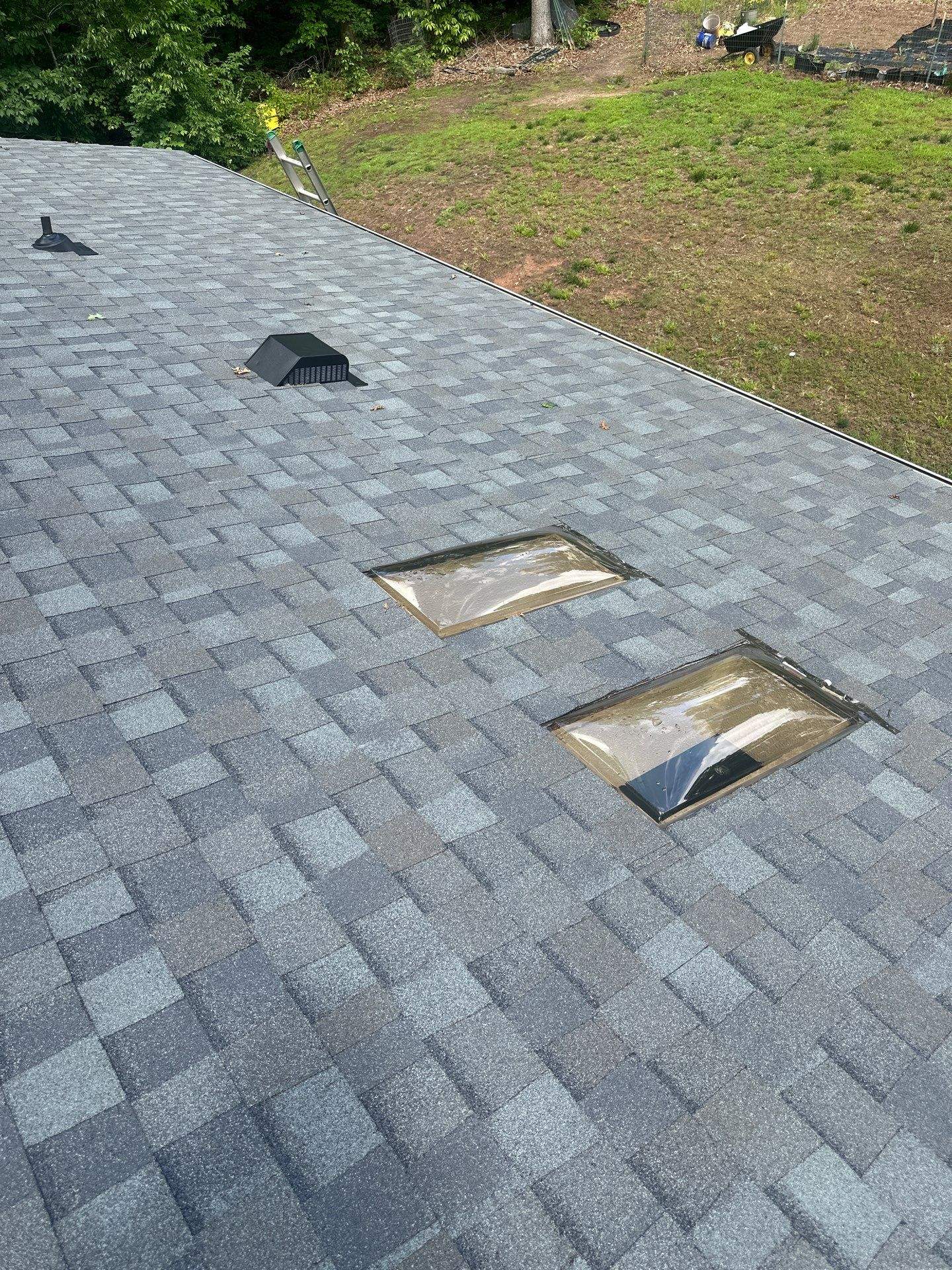 CertainTeed Landmark Pro Georgetown Gray - Multiples by Smithrock Roofing
