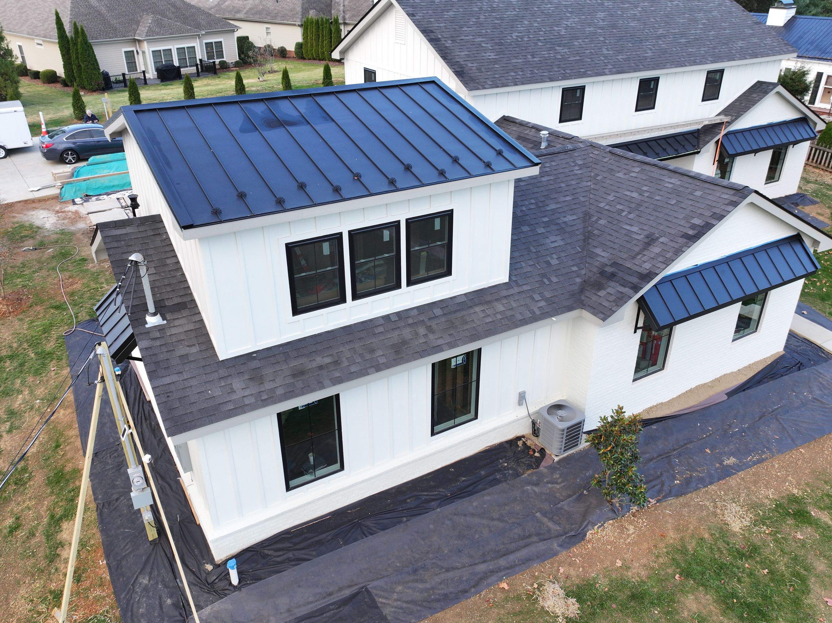 Miller Residence by Omnia Roofing