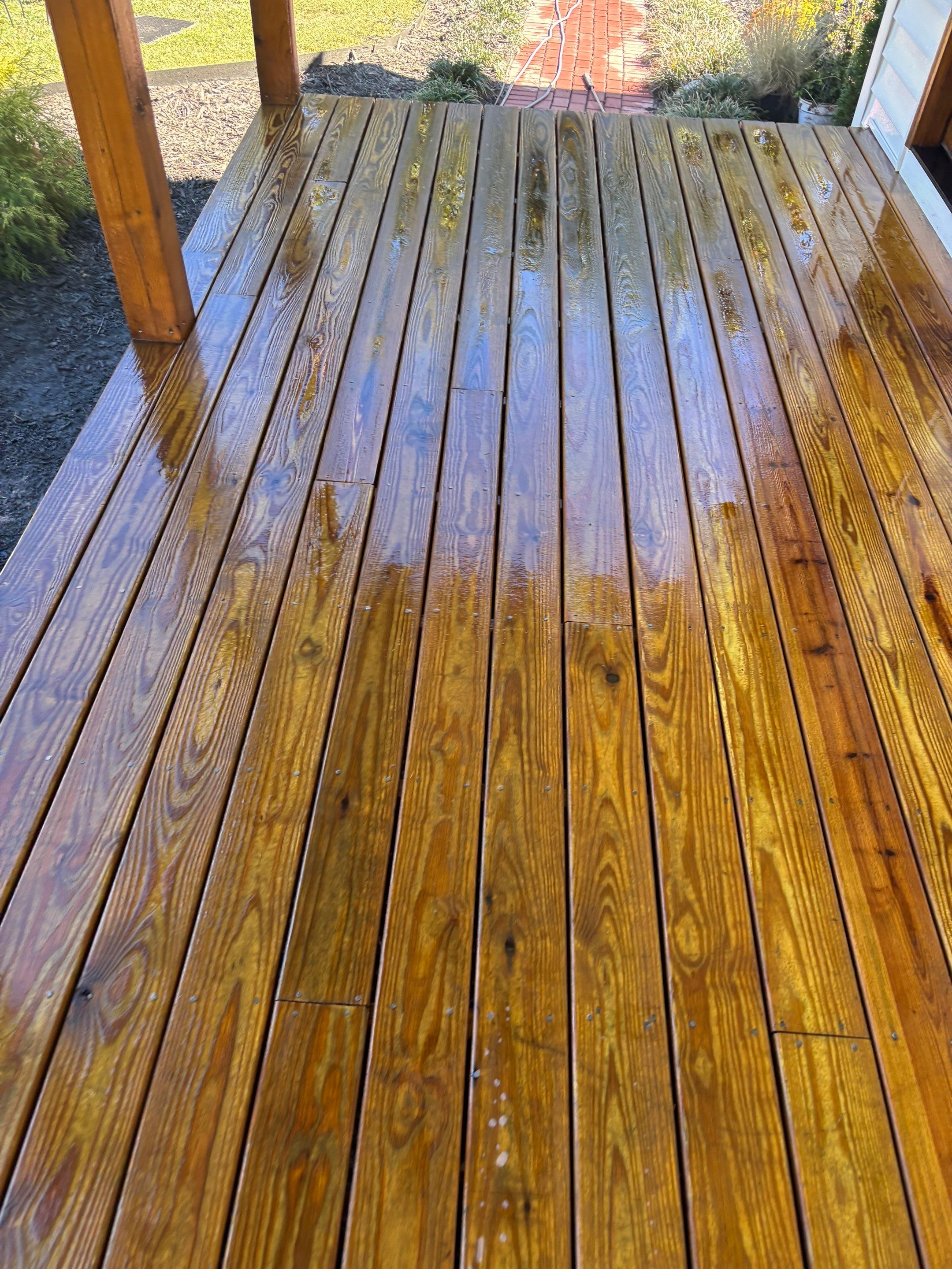 Wood Deck using Wood Sealant by DuraSeal